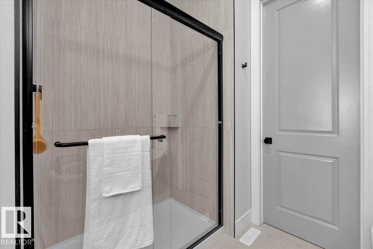 2003 Genesis Lane, Stony Plain, AB - Indoor Photo Showing Bathroom