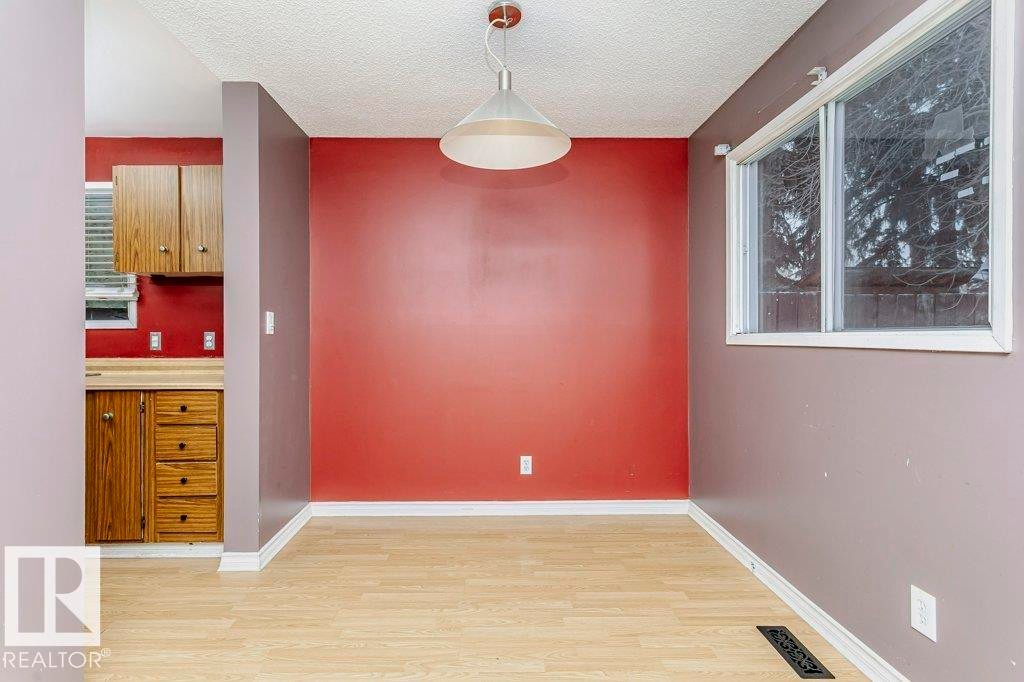 3518 42A Avenue, Edmonton, AB - Indoor Photo Showing Other Room