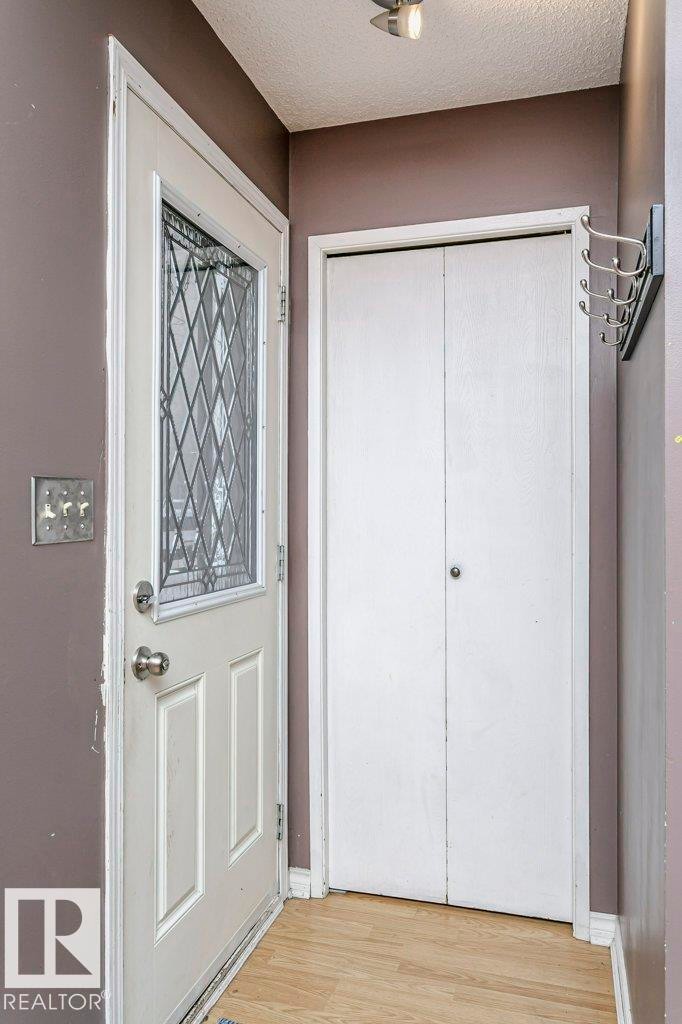 3518 42A Avenue, Edmonton, AB - Indoor Photo Showing Other Room