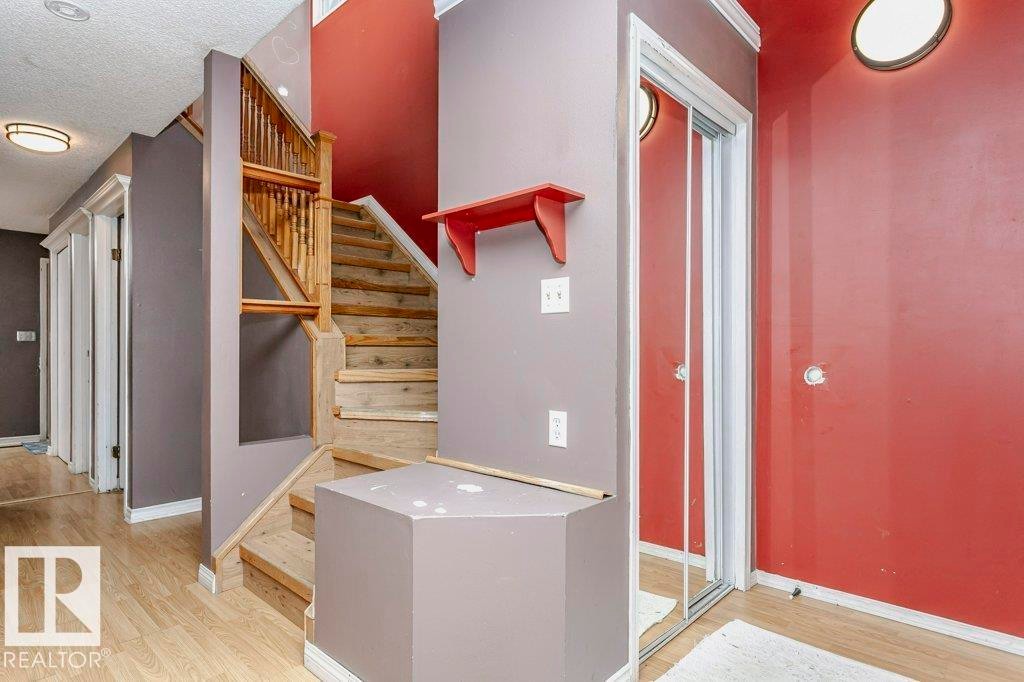 3518 42A Avenue, Edmonton, AB - Indoor Photo Showing Other Room