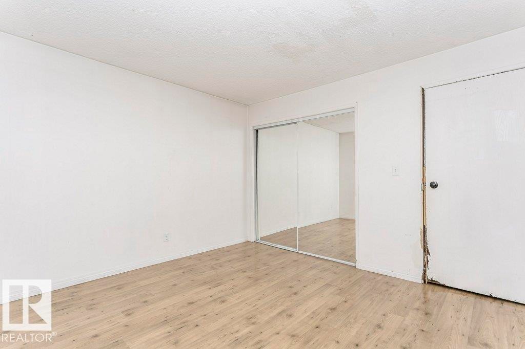3518 42A Avenue, Edmonton, AB - Indoor Photo Showing Other Room
