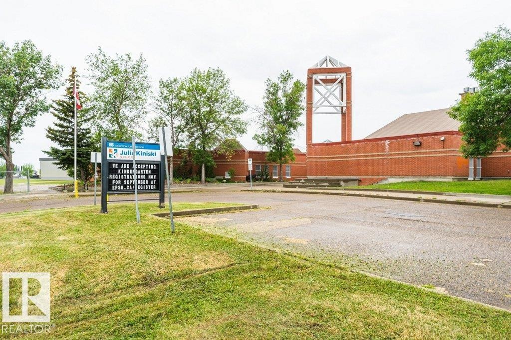 3518 42A Avenue, Edmonton, AB - Outdoor