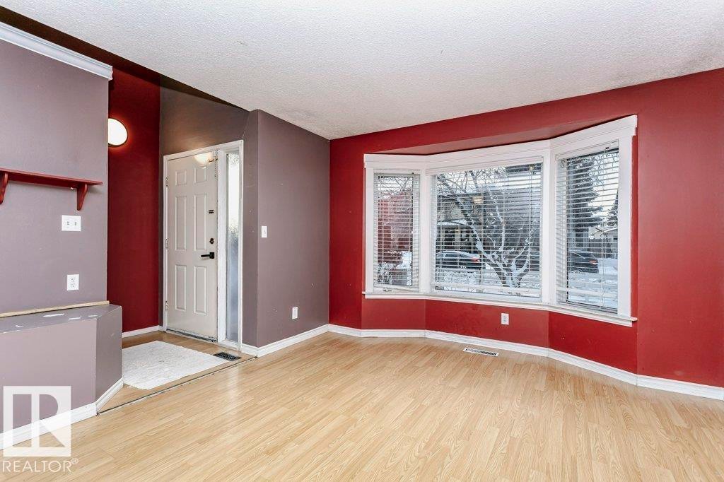 3518 42A Avenue, Edmonton, AB - Indoor Photo Showing Other Room