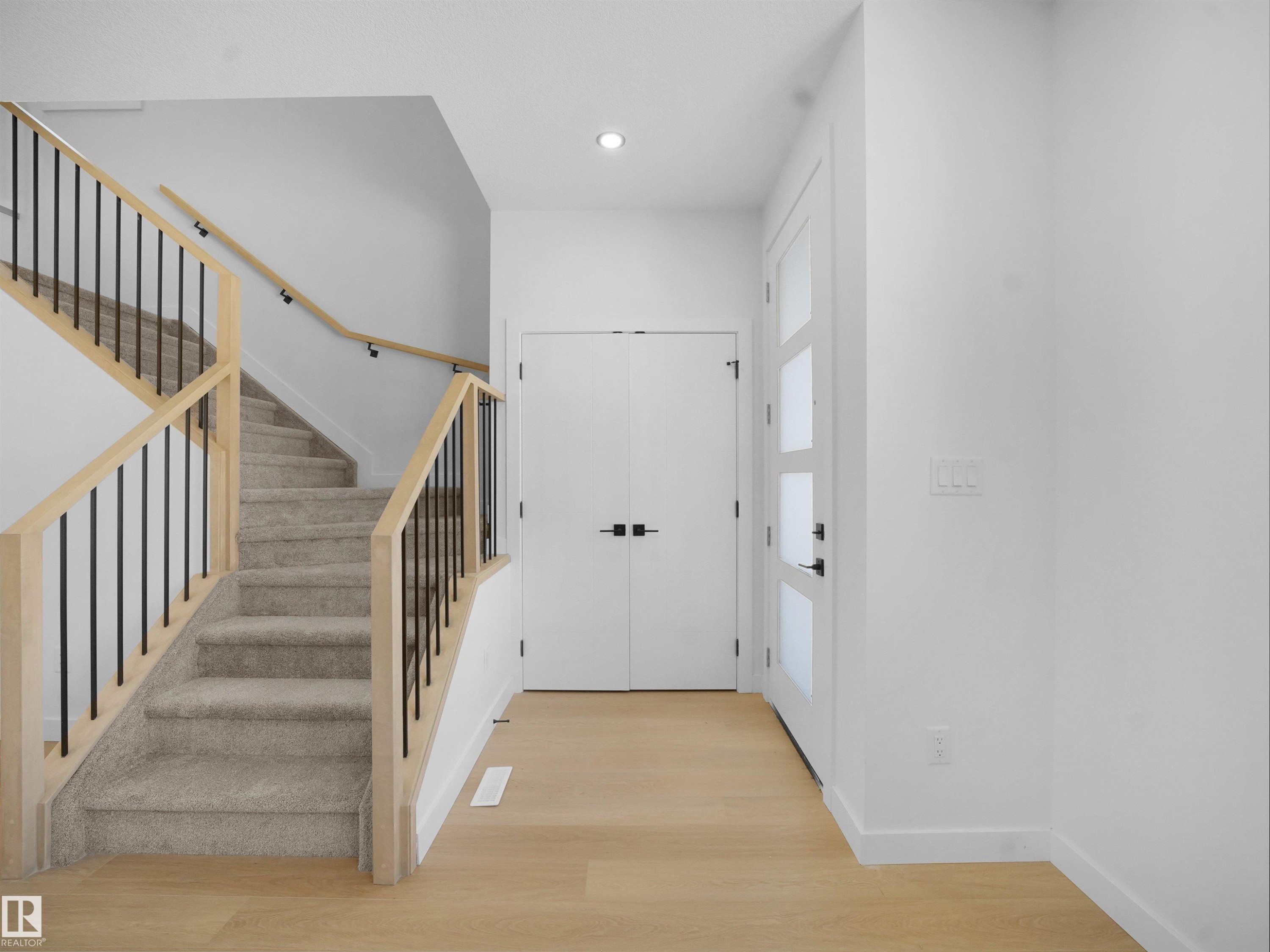 334 Roberts Wynd, Leduc, AB - Indoor Photo Showing Other Room