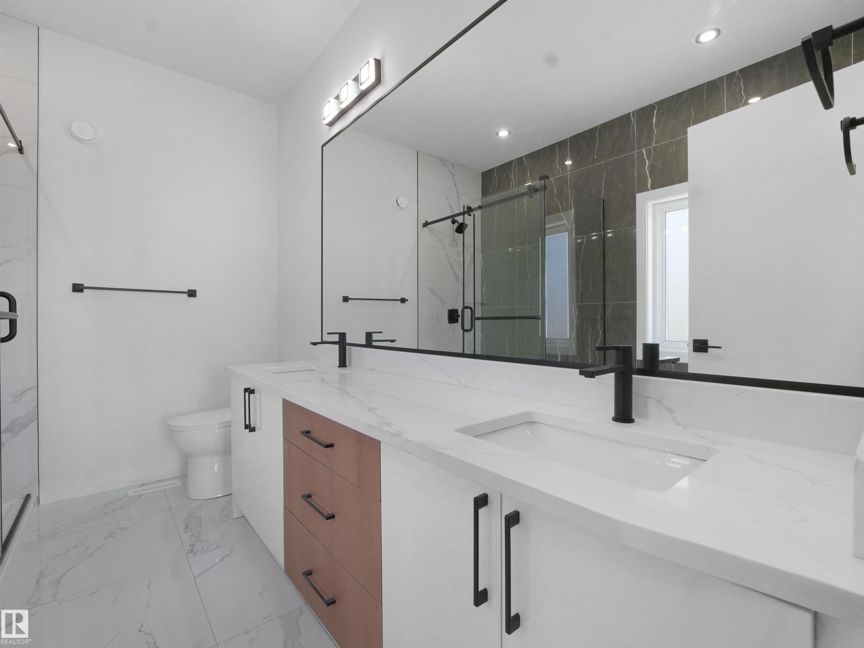 334 Roberts Wynd, Leduc, AB - Indoor Photo Showing Bathroom