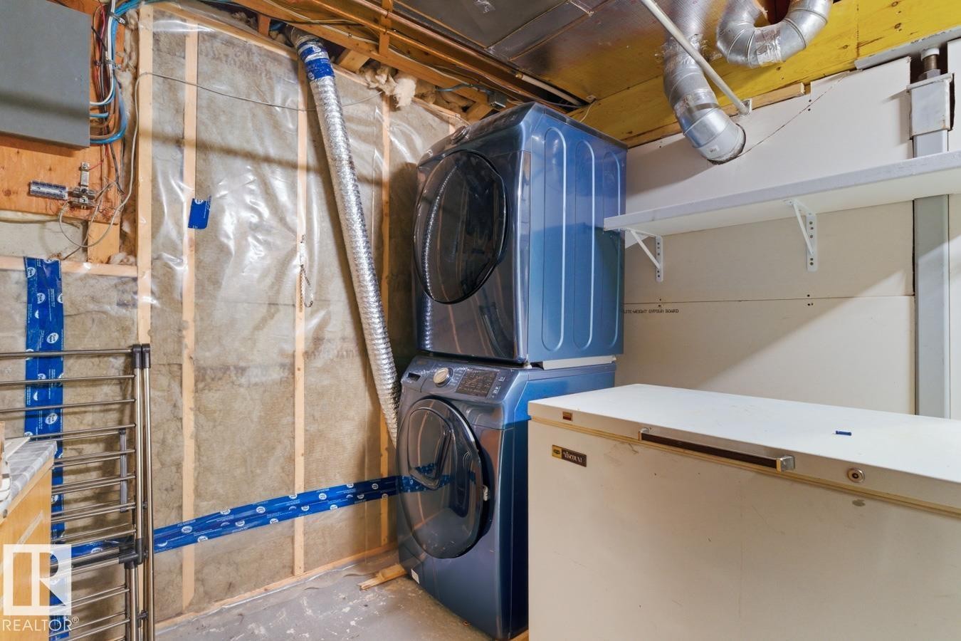 5346 38A Avenue, Edmonton, AB - Indoor Photo Showing Laundry Room