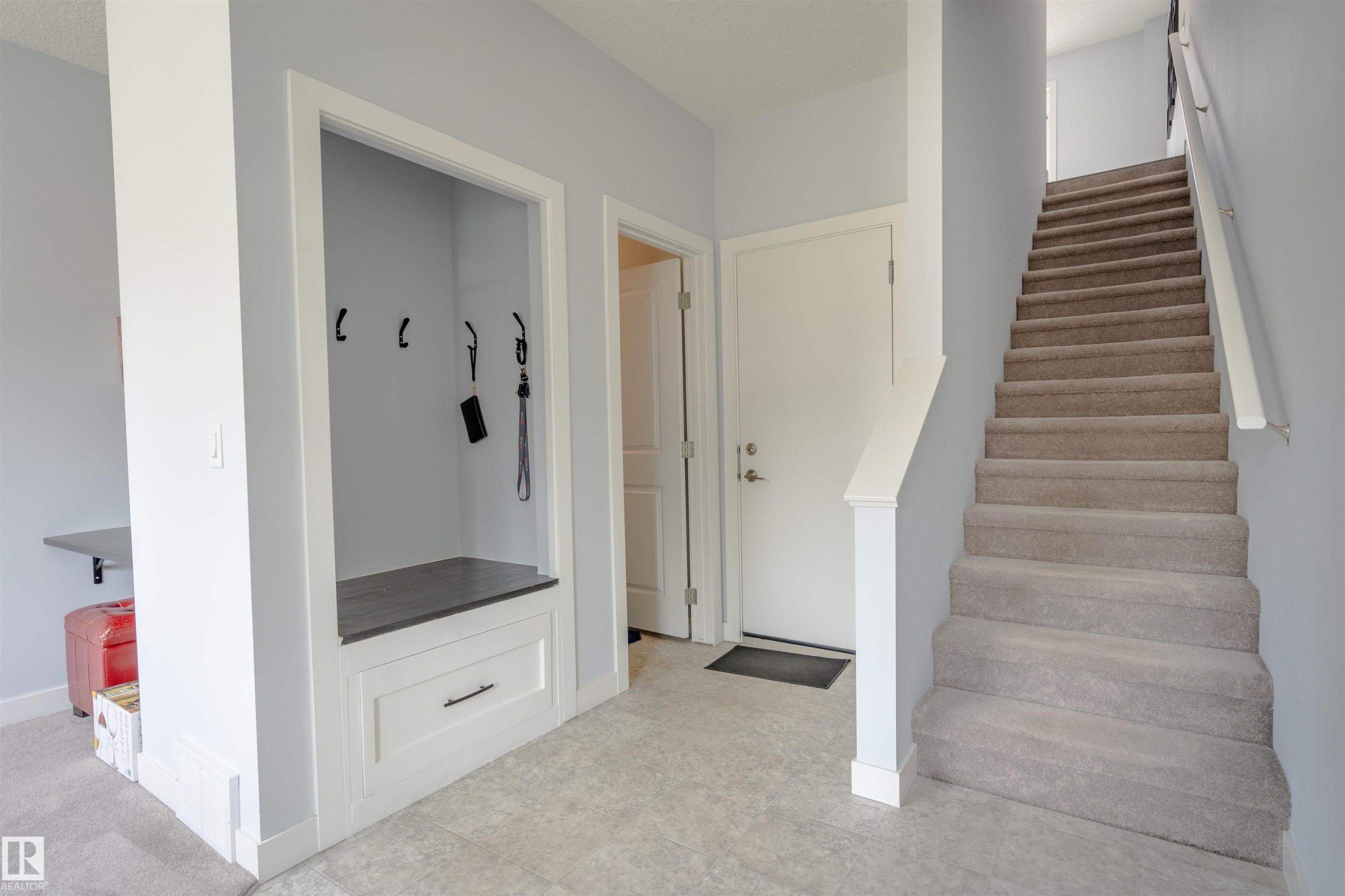 1085 Gault Boulevard, Edmonton, AB - Indoor Photo Showing Other Room