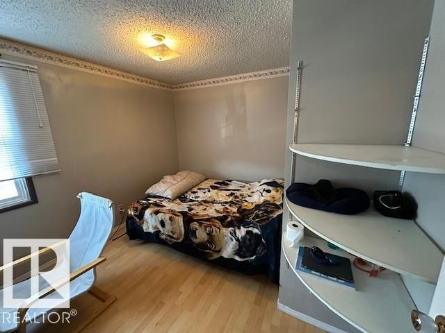 #167 Harrison Drive, Edmonton, AB - Indoor Photo Showing Bedroom