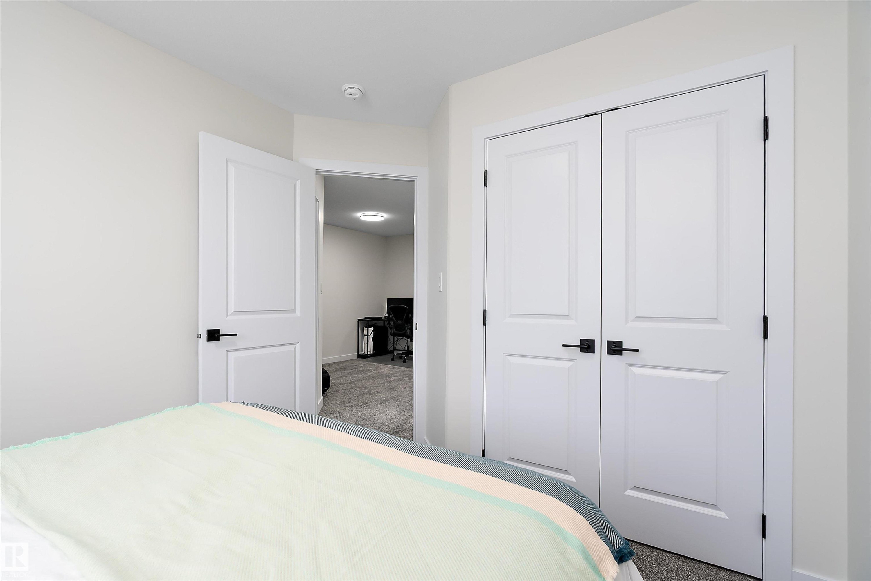 40 Chambery Crescent, St. Albert, AB - Indoor Photo Showing Bedroom