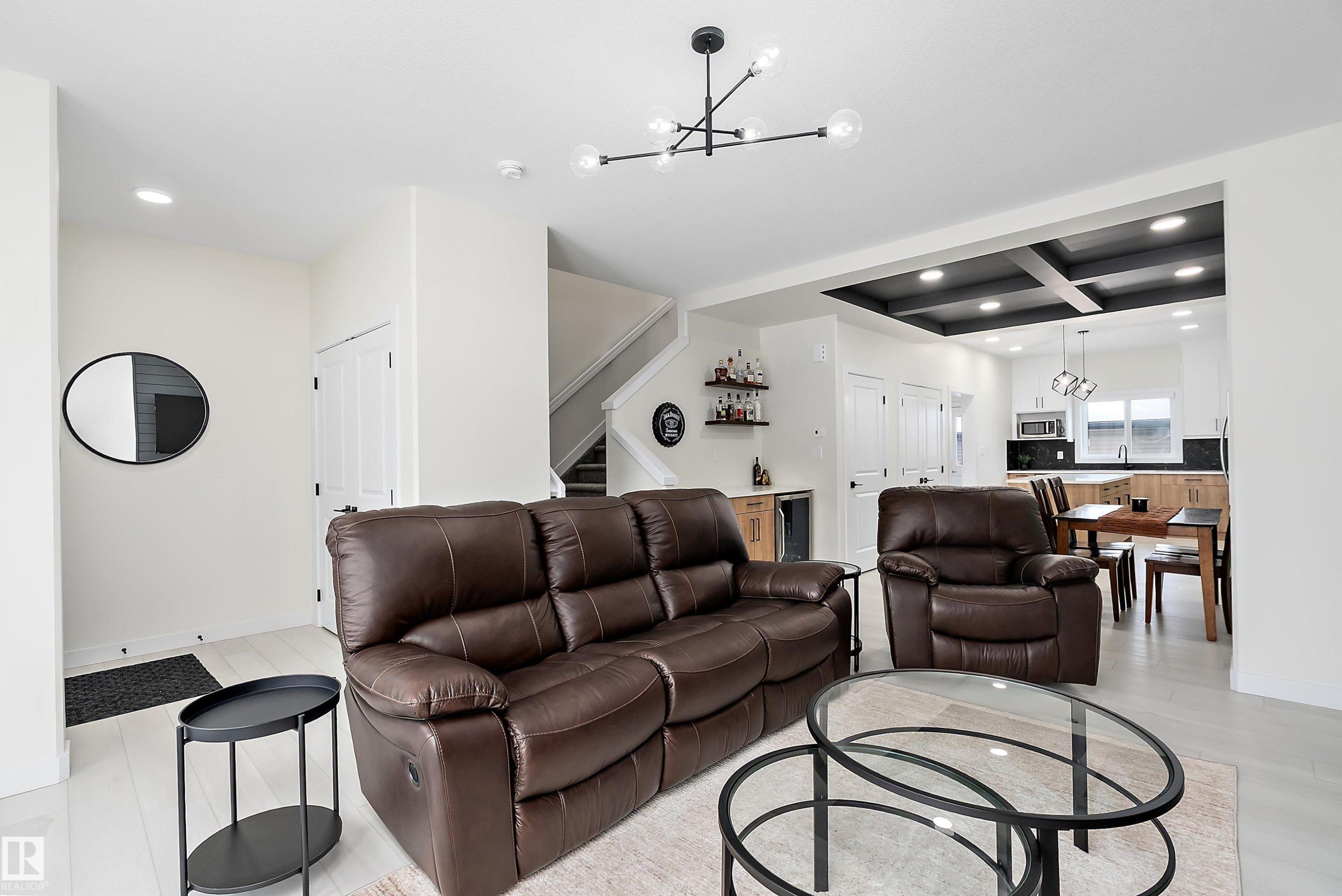 40 Chambery Crescent, St. Albert, AB - Indoor Photo Showing Living Room
