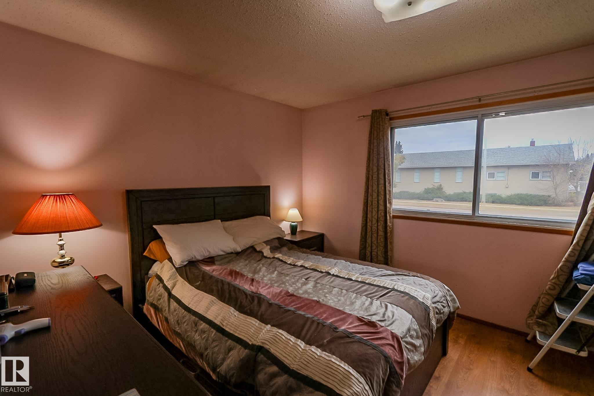 5013 44 Avenue, Smoky Lake Town, AB - Indoor Photo Showing Bedroom