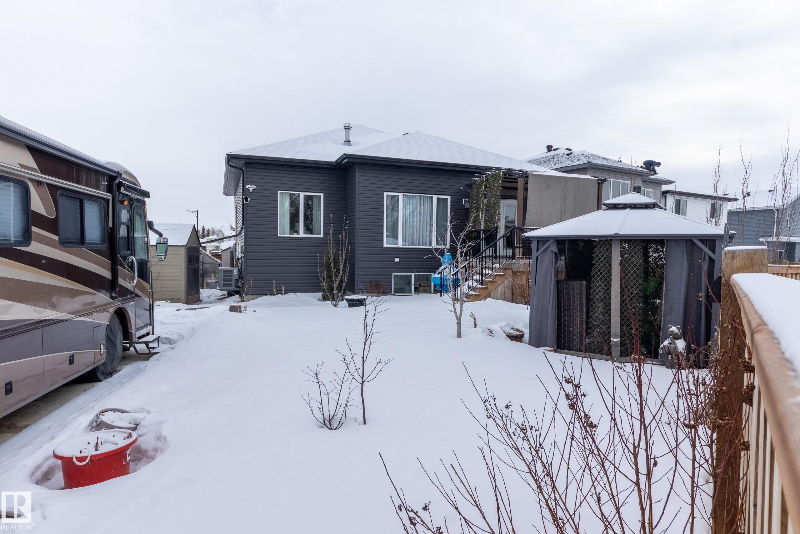 64 Maple Crescent, Gibbons, AB - Outdoor