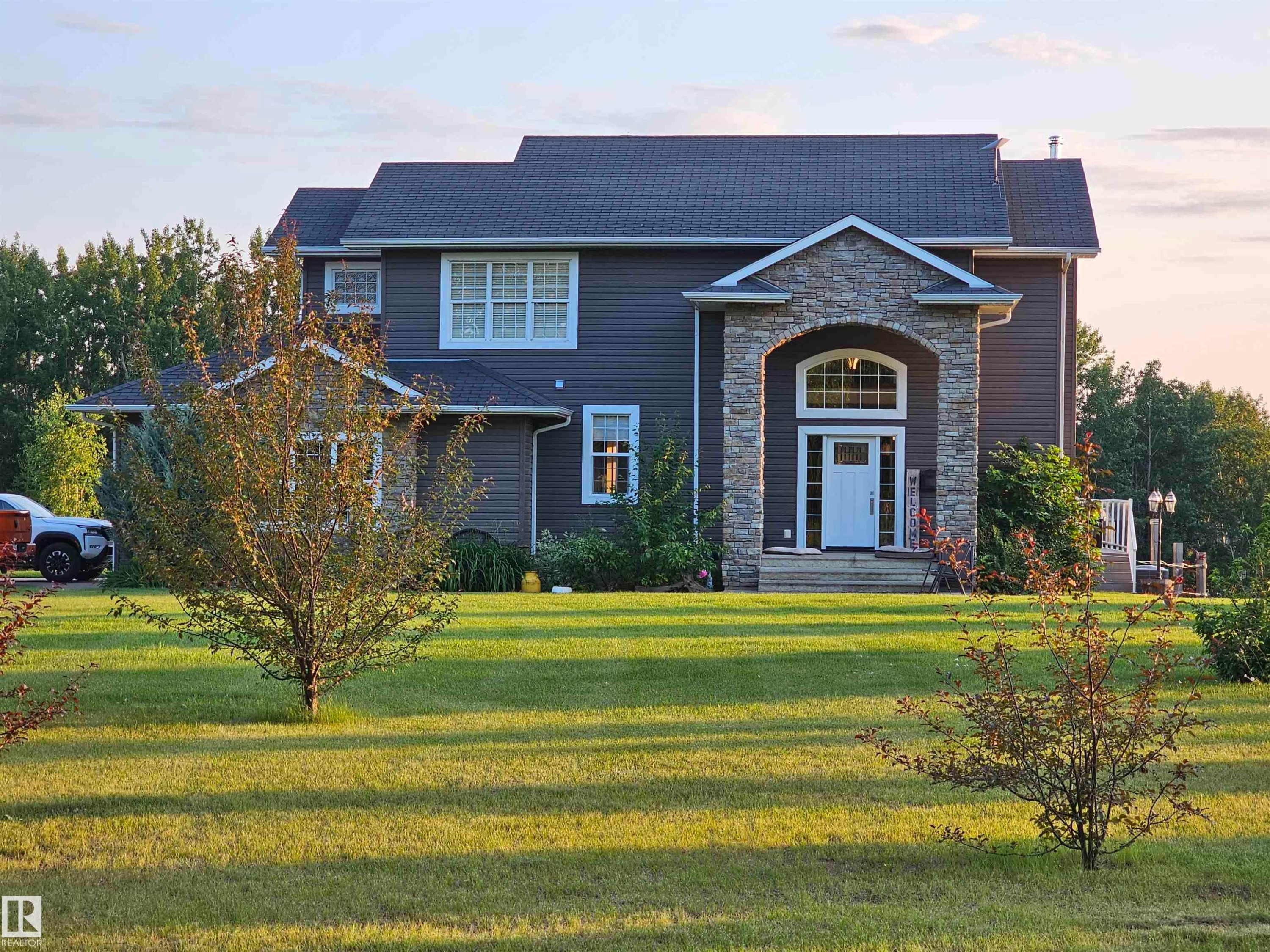 58510 Rr 232, Rural Thorhild County, AB - Outdoor With Facade