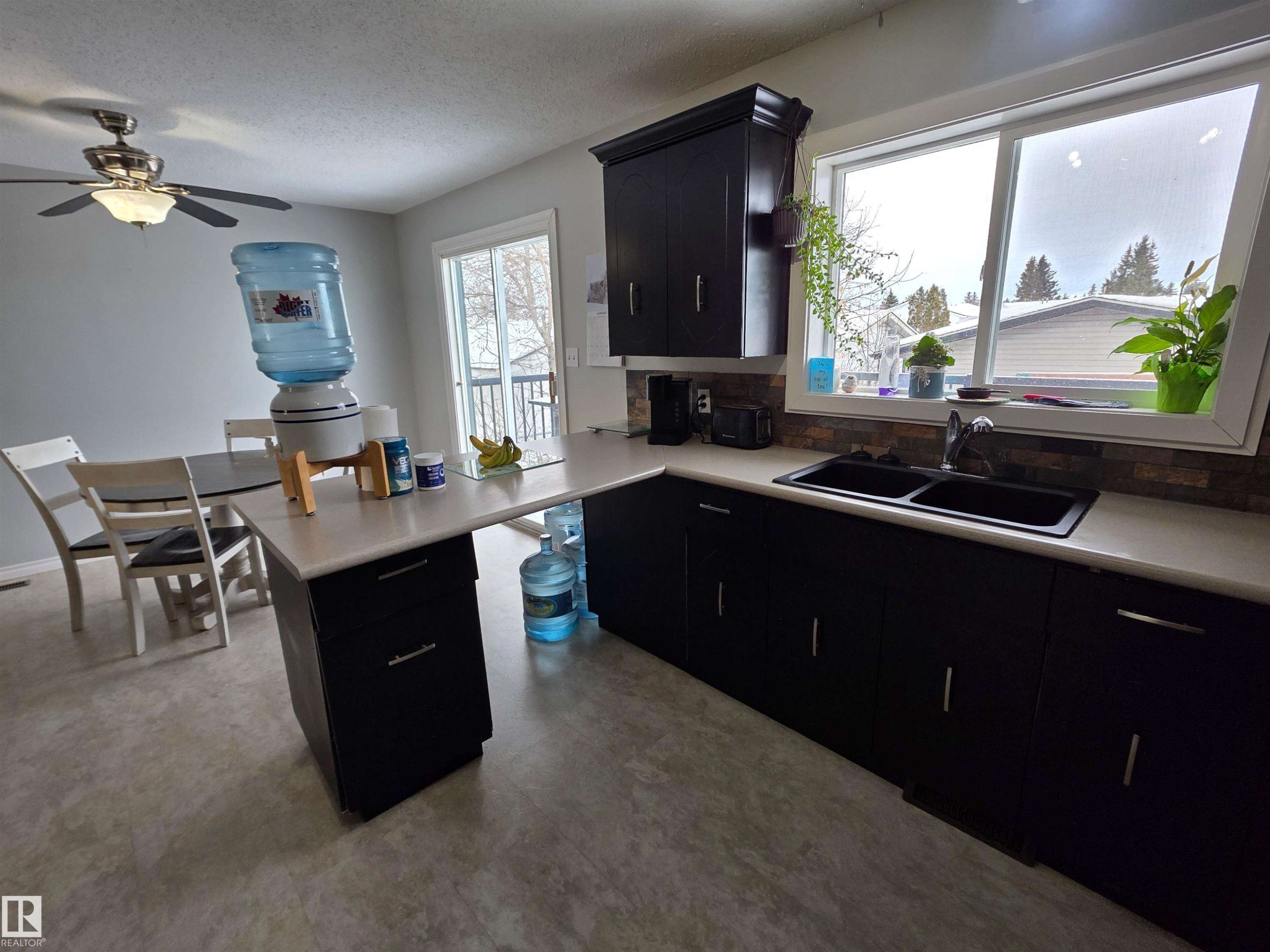 5614 52 Avenue, St. Paul Town, AB - Indoor Photo Showing Kitchen With Double Sink