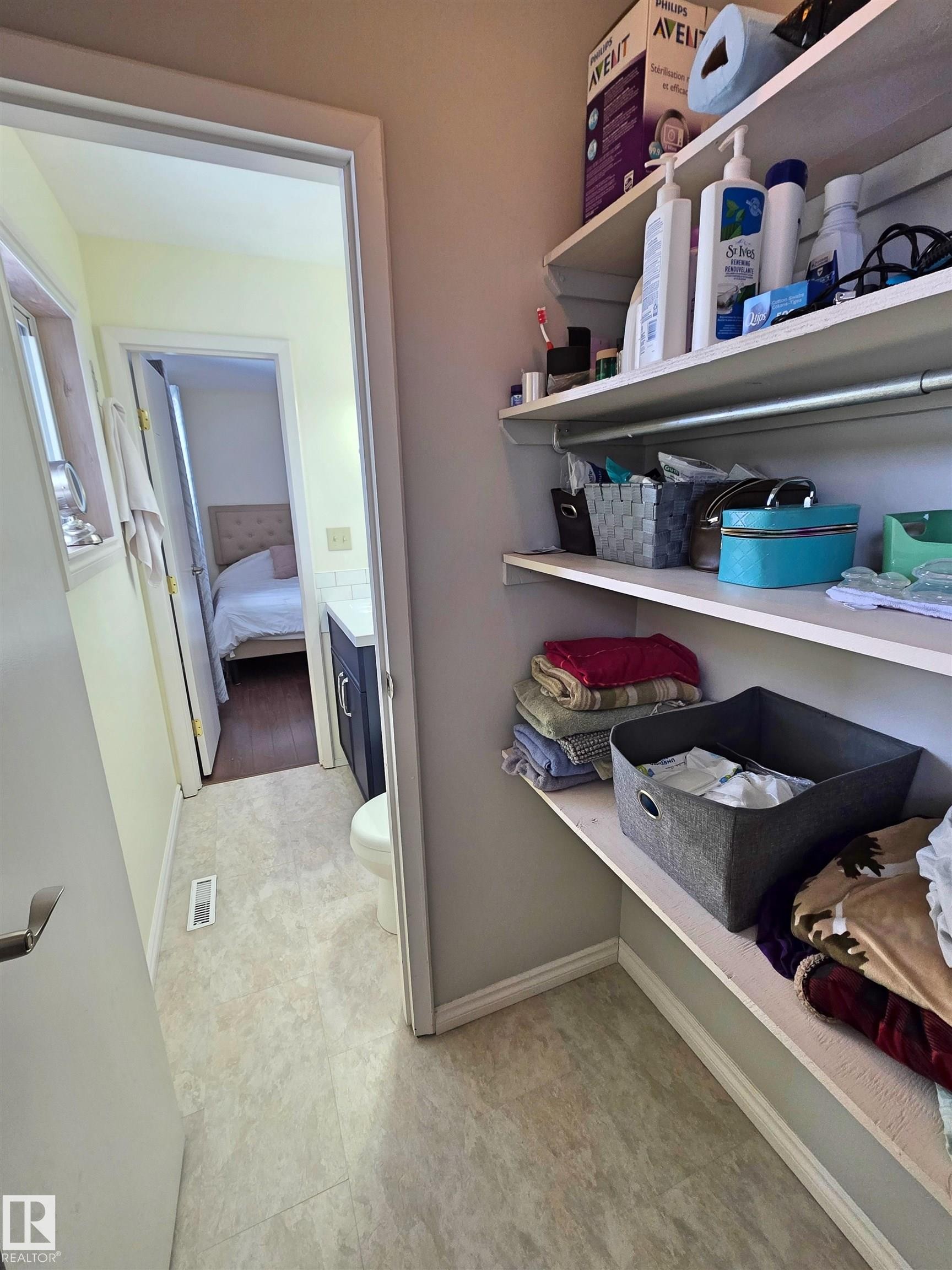 5614 52 Avenue, St. Paul Town, AB - Indoor With Storage