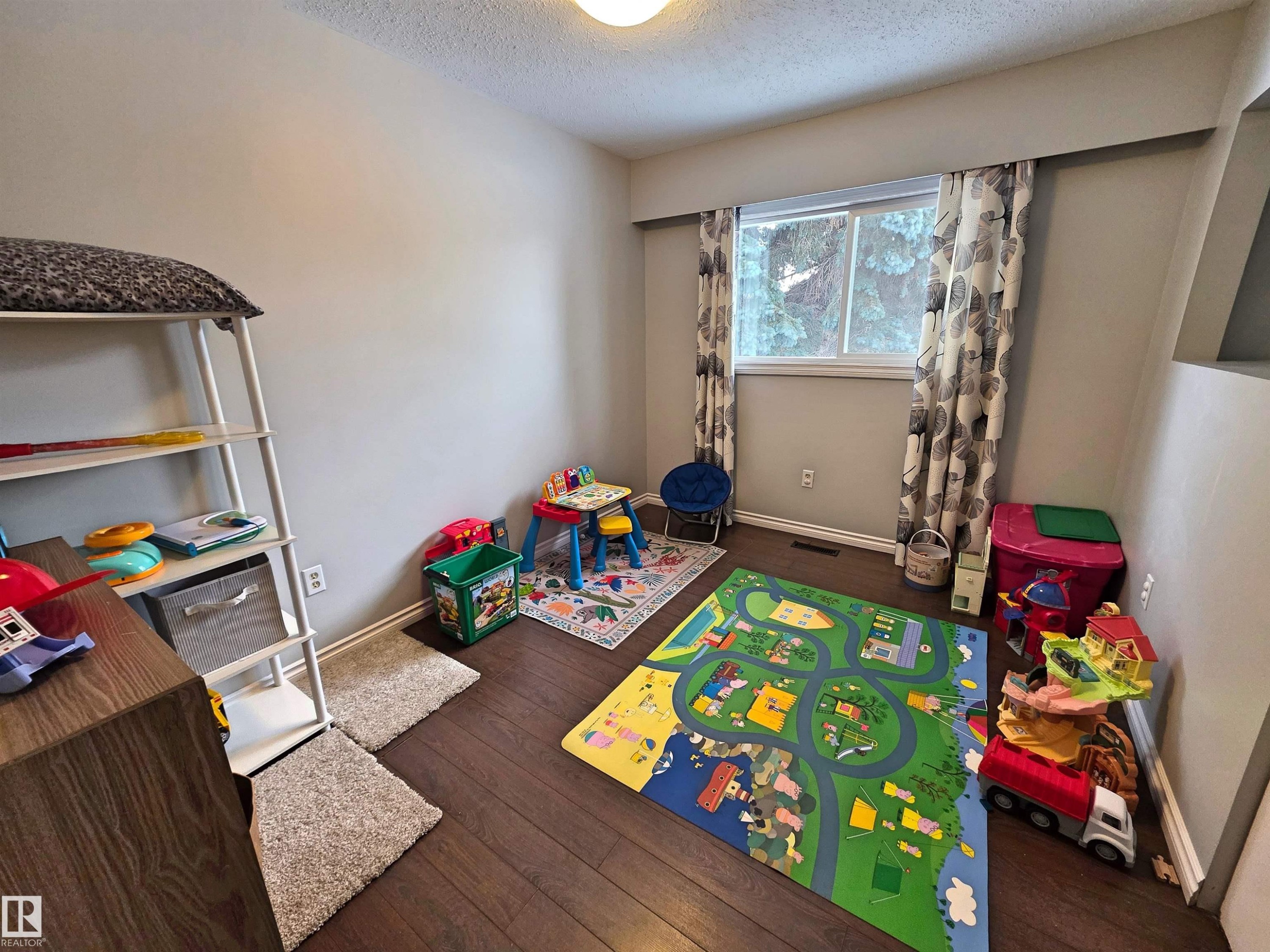 5614 52 Avenue, St. Paul Town, AB - Indoor