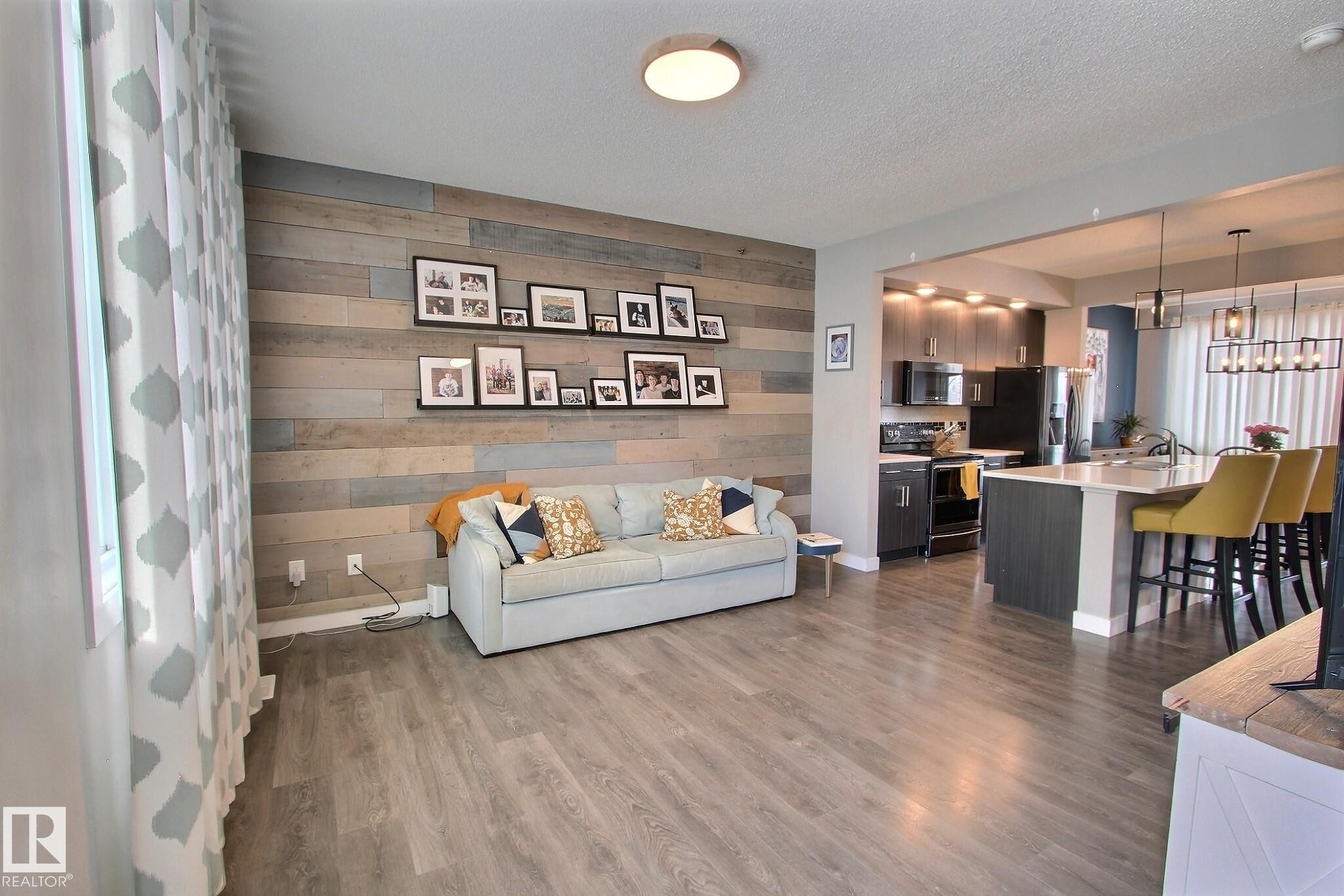 73 13139 205 Street, Edmonton, AB - Indoor