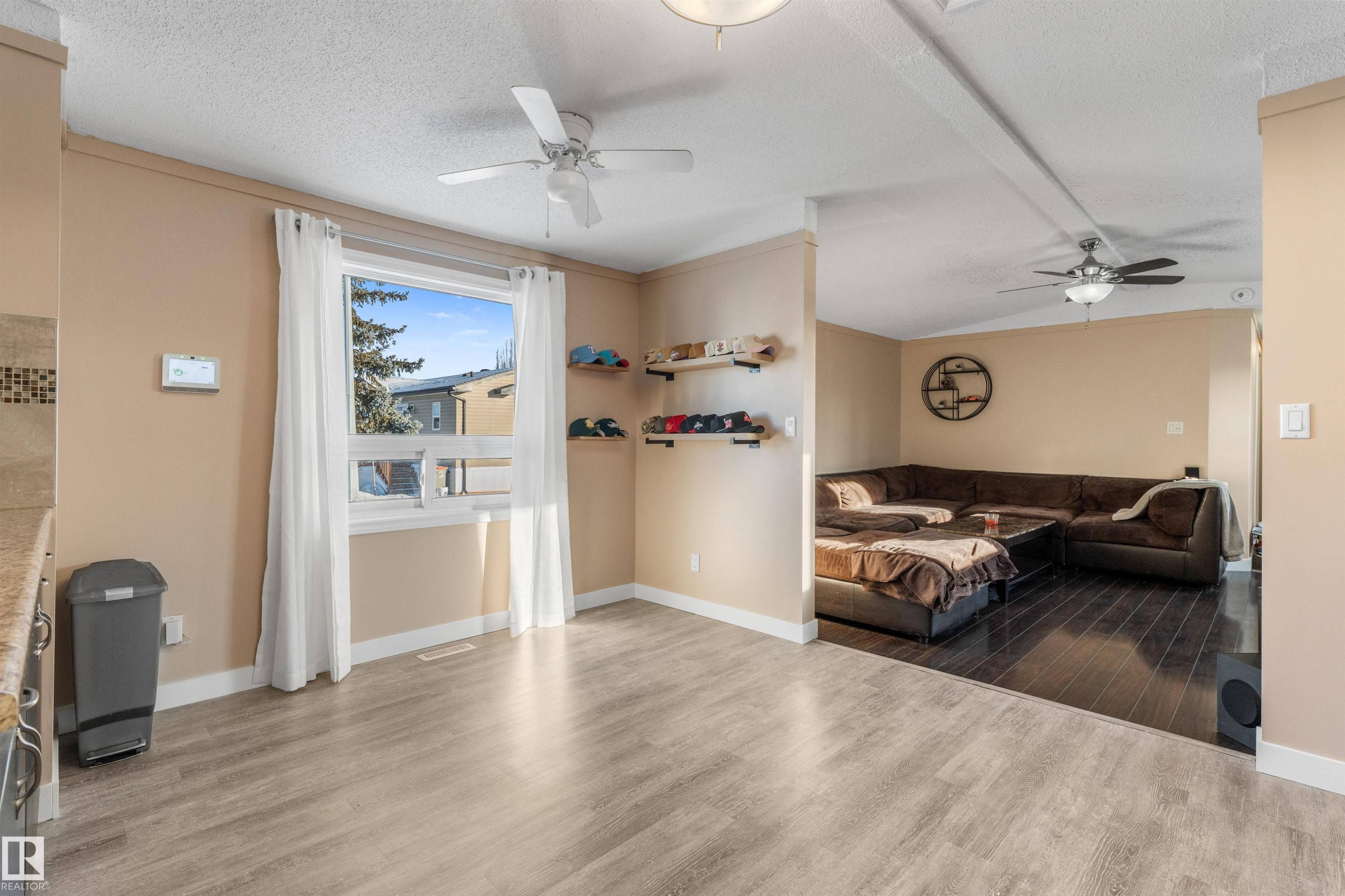 482 53222 Rge Rd 272, Rural Parkland County, AB - Indoor Photo Showing Other Room