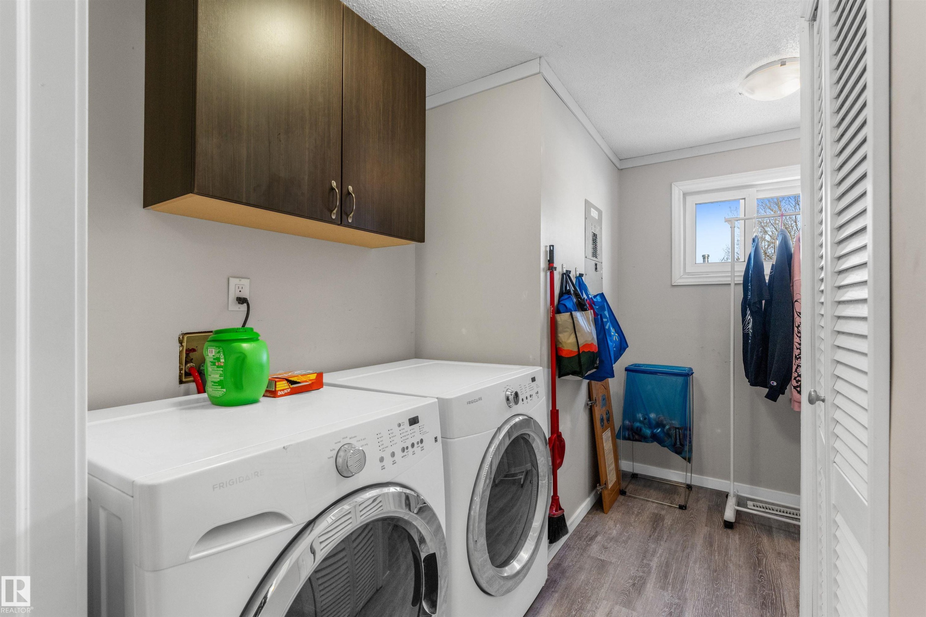 482 53222 Rge Rd 272, Rural Parkland County, AB - Indoor Photo Showing Laundry Room