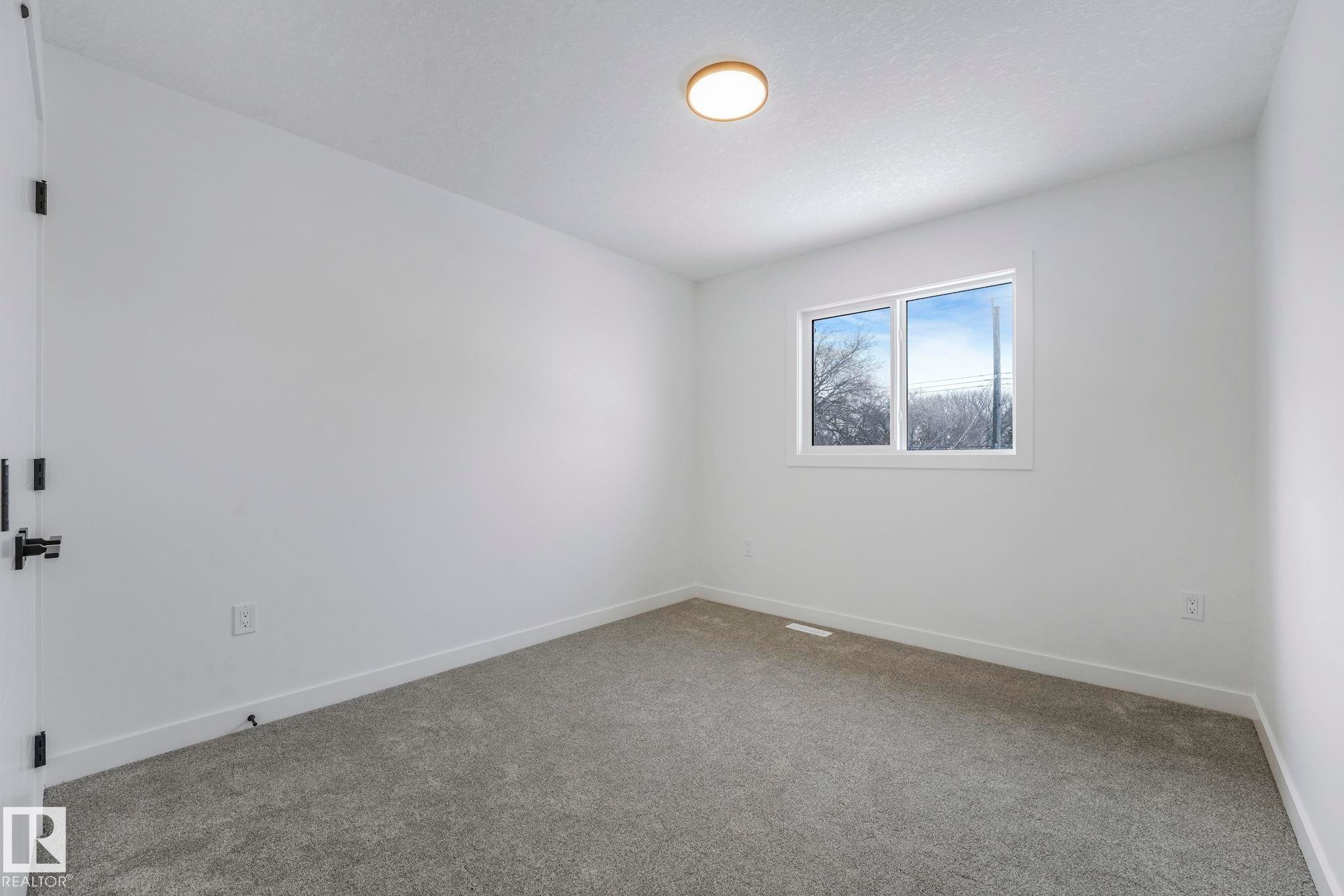 12206 63 Street, Edmonton, AB - Indoor Photo Showing Other Room