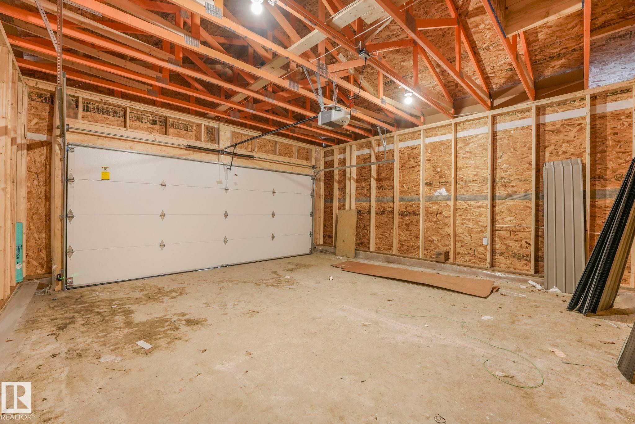12206 63 Street, Edmonton, AB - Indoor Photo Showing Garage