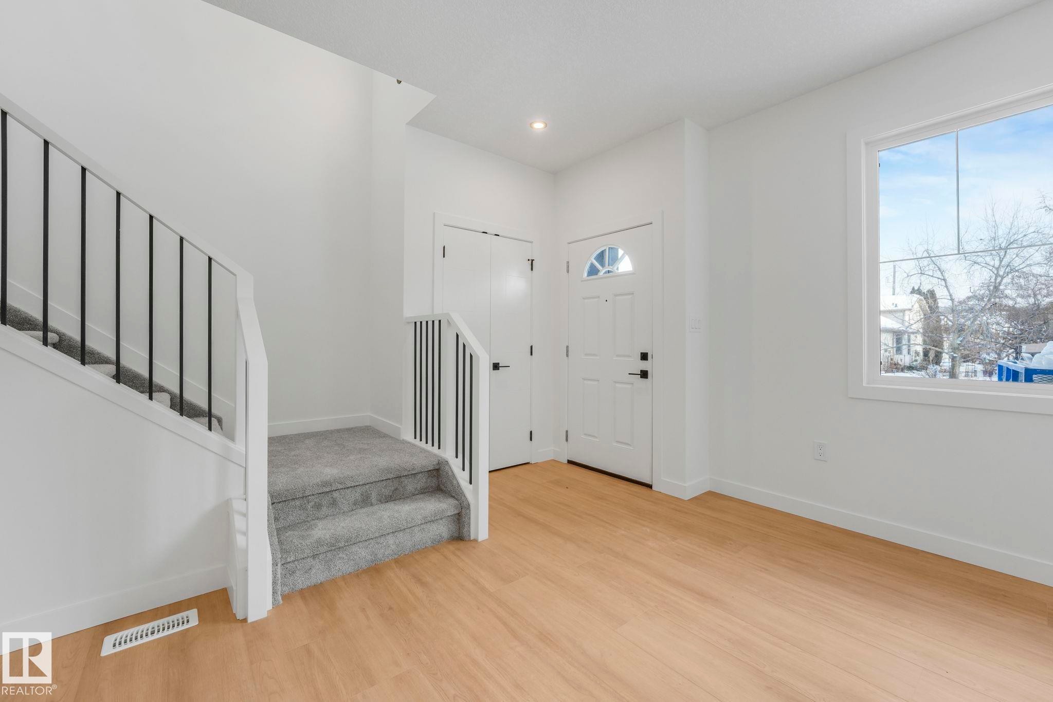 12206 63 Street, Edmonton, AB - Indoor Photo Showing Other Room