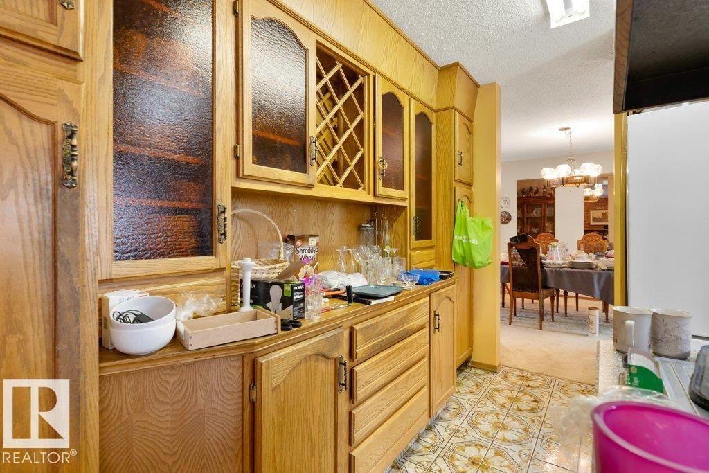 10511 74 Street, Edmonton, AB - Indoor Photo Showing Other Room