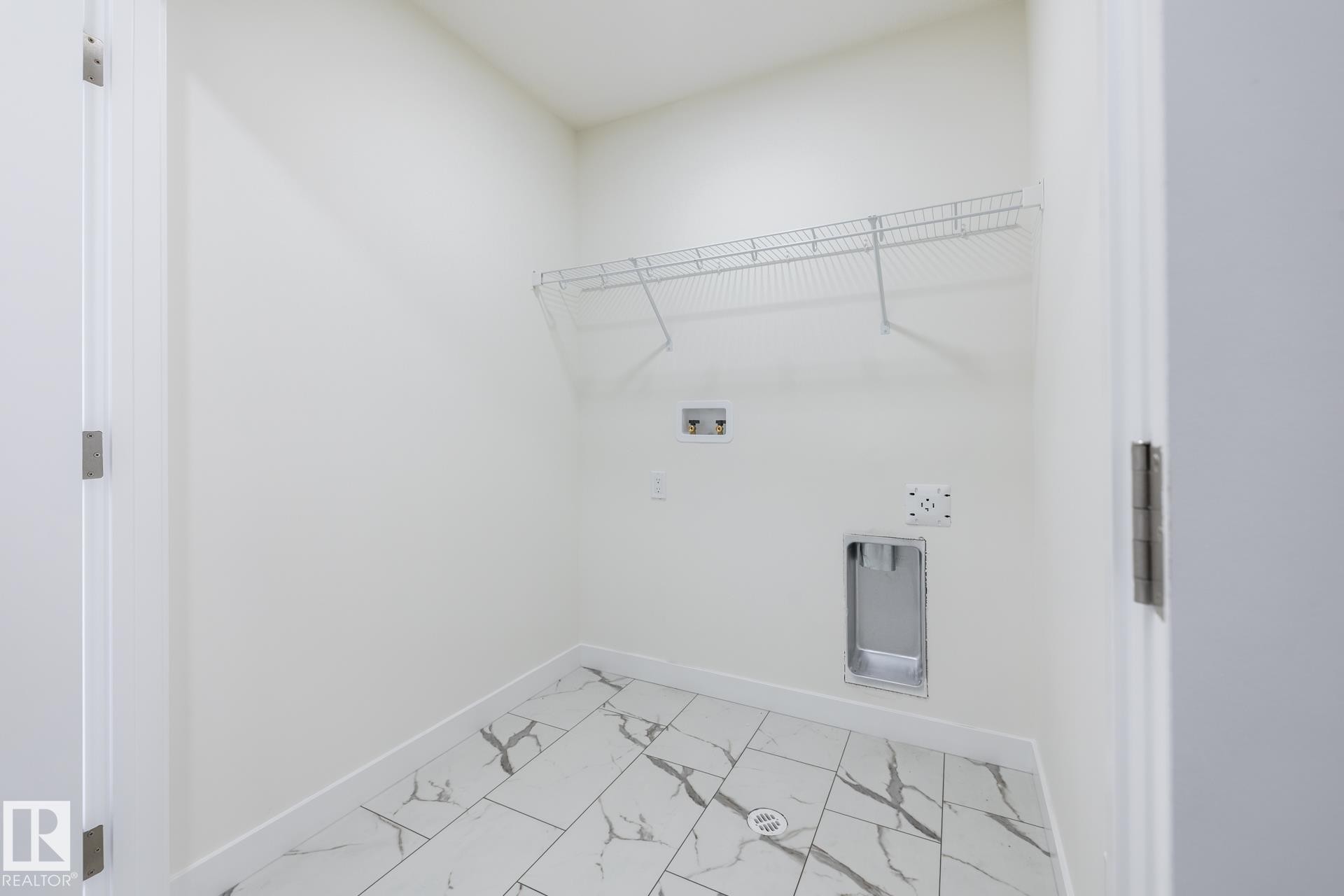 5069 Cawsey Link, Edmonton, AB - Indoor