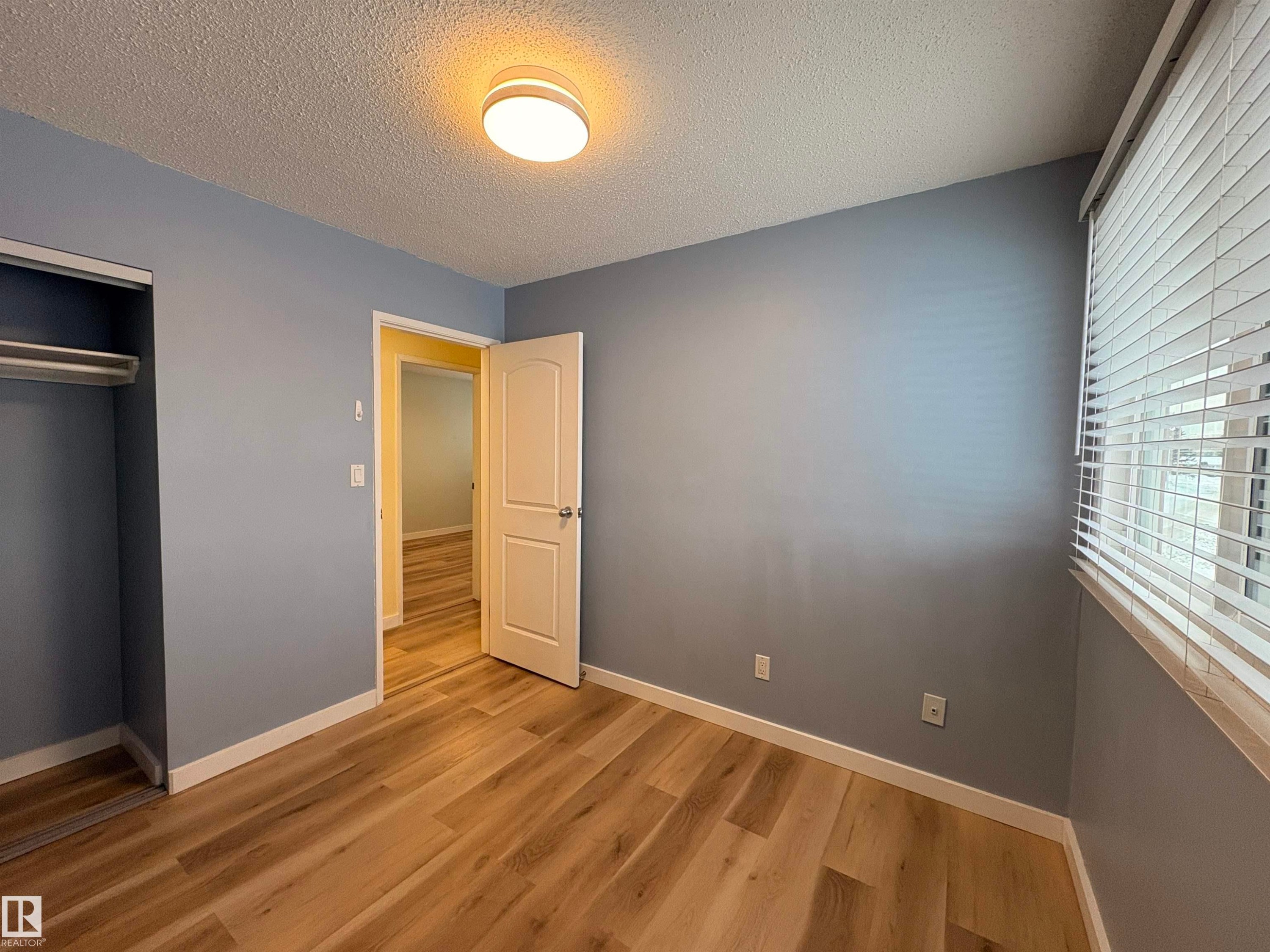 13279 47 Street, Edmonton, AB - Indoor Photo Showing Other Room