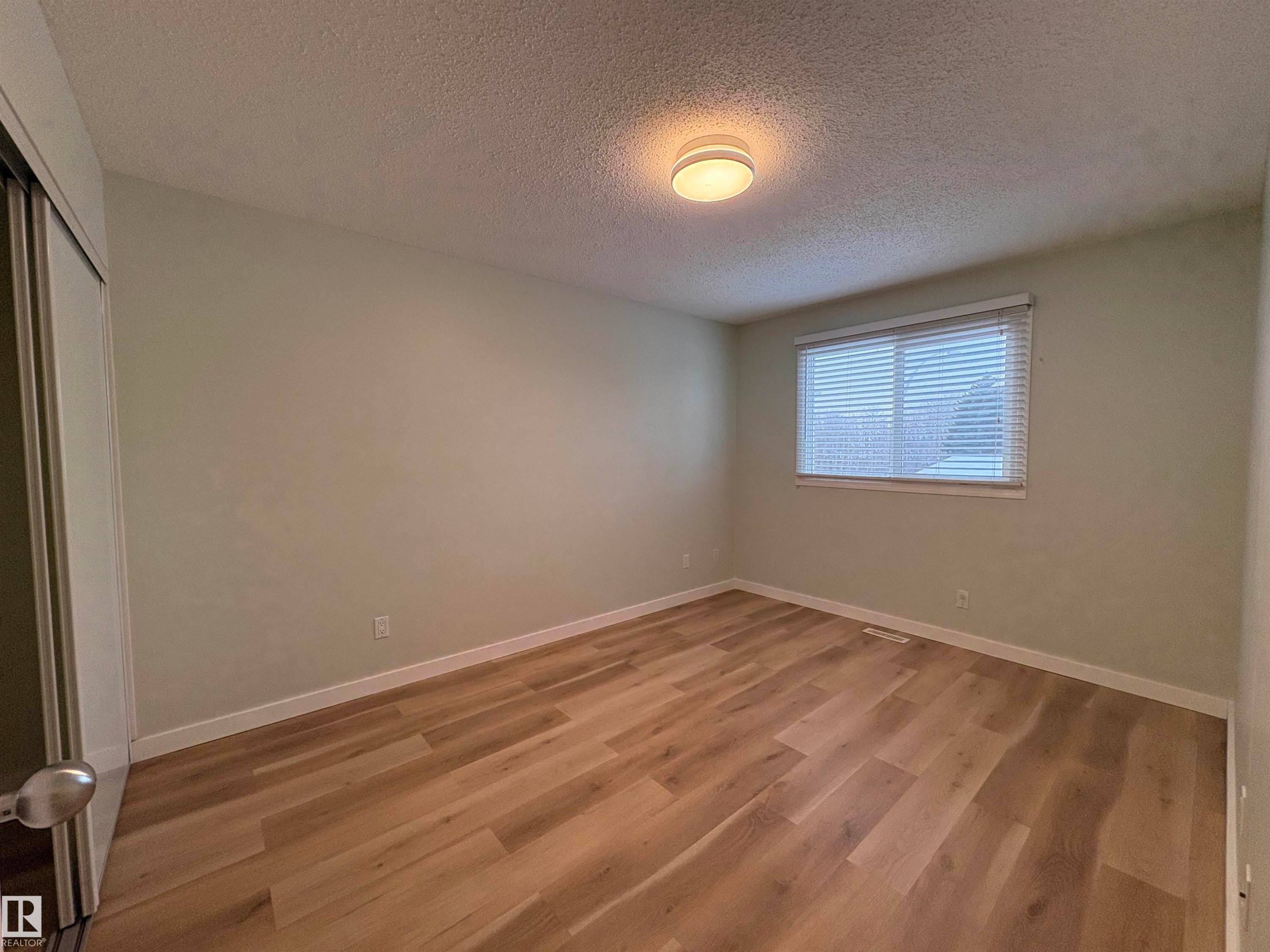 13279 47 Street, Edmonton, AB - Indoor Photo Showing Other Room