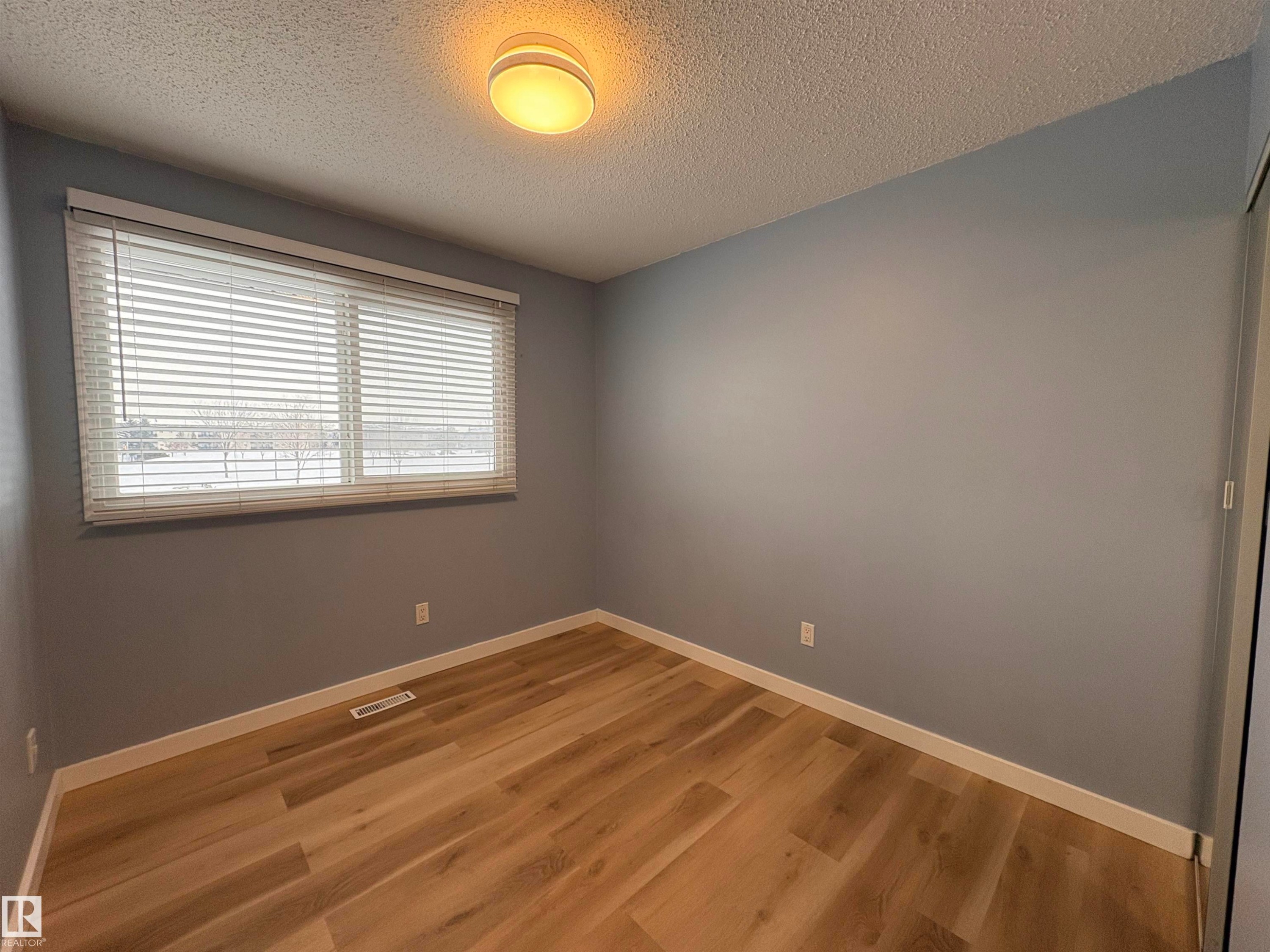 13279 47 Street, Edmonton, AB - Indoor Photo Showing Other Room