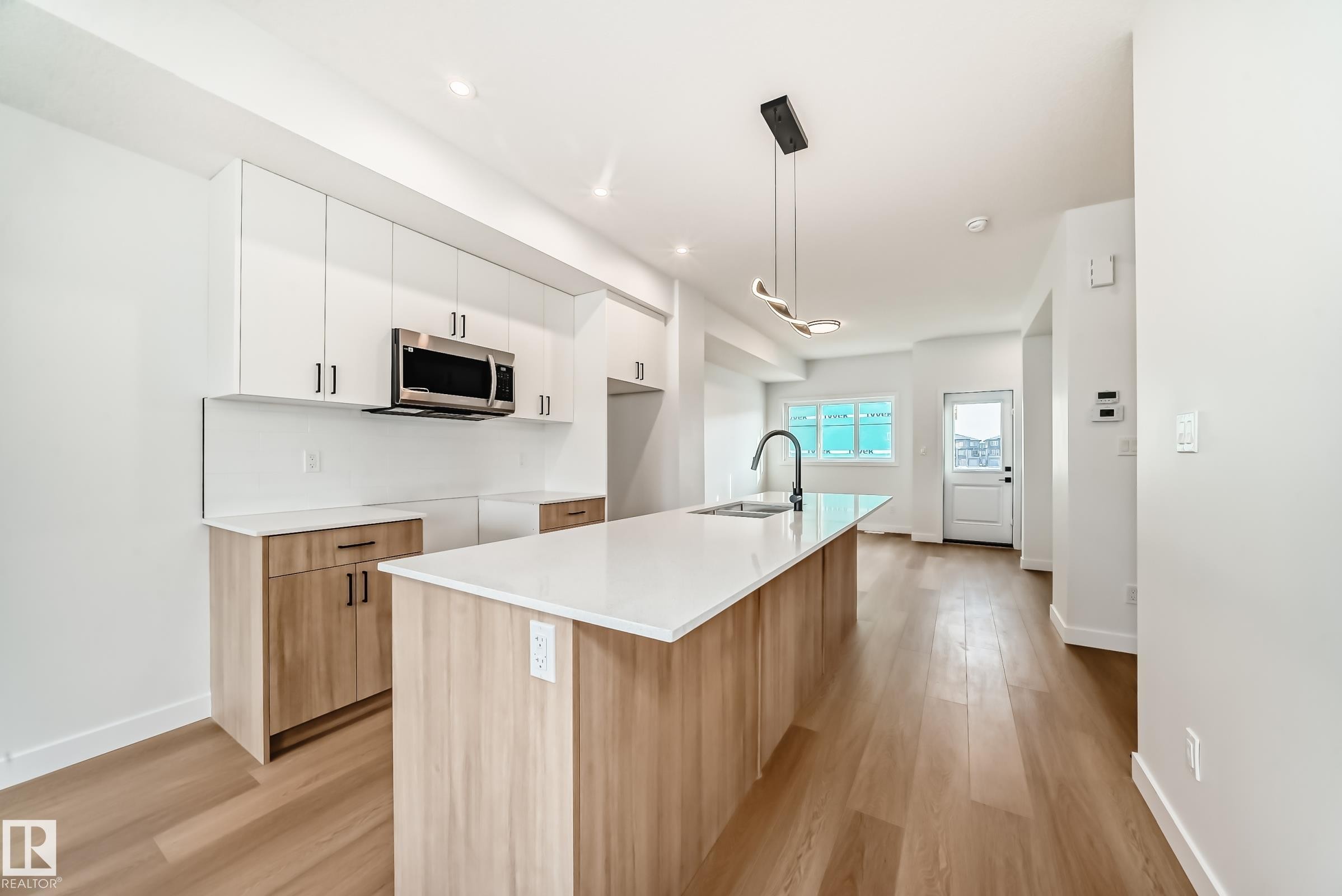 44 18120 28 Avenue, Edmonton, AB - Indoor Photo Showing Kitchen With Upgraded Kitchen