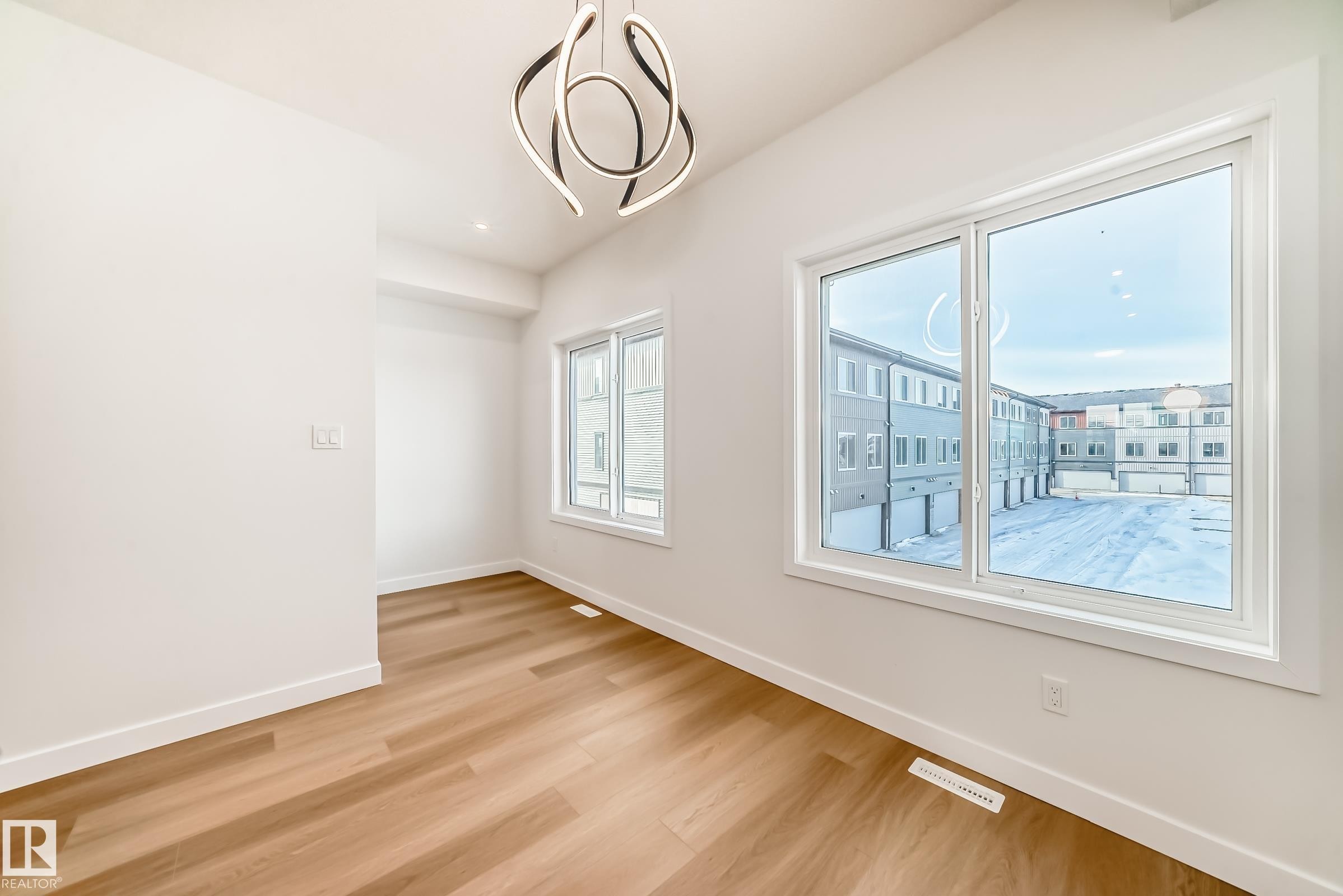 44 18120 28 Avenue, Edmonton, AB - Indoor Photo Showing Other Room