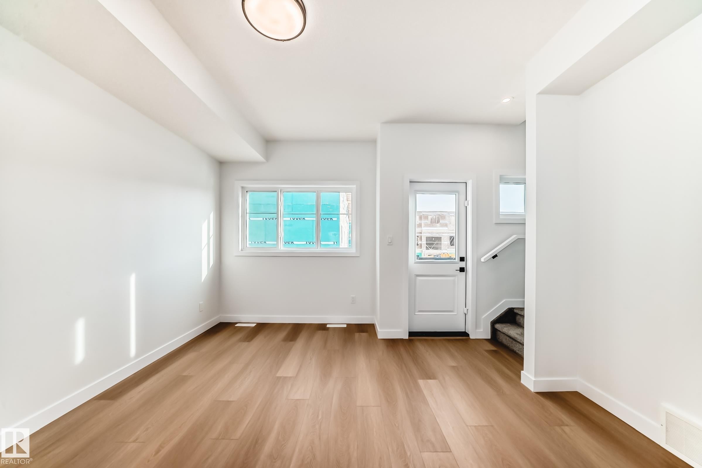 44 18120 28 Avenue, Edmonton, AB - Indoor Photo Showing Other Room