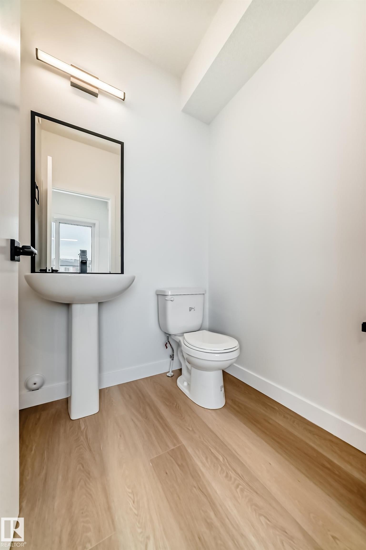 44 18120 28 Avenue, Edmonton, AB - Indoor Photo Showing Bathroom