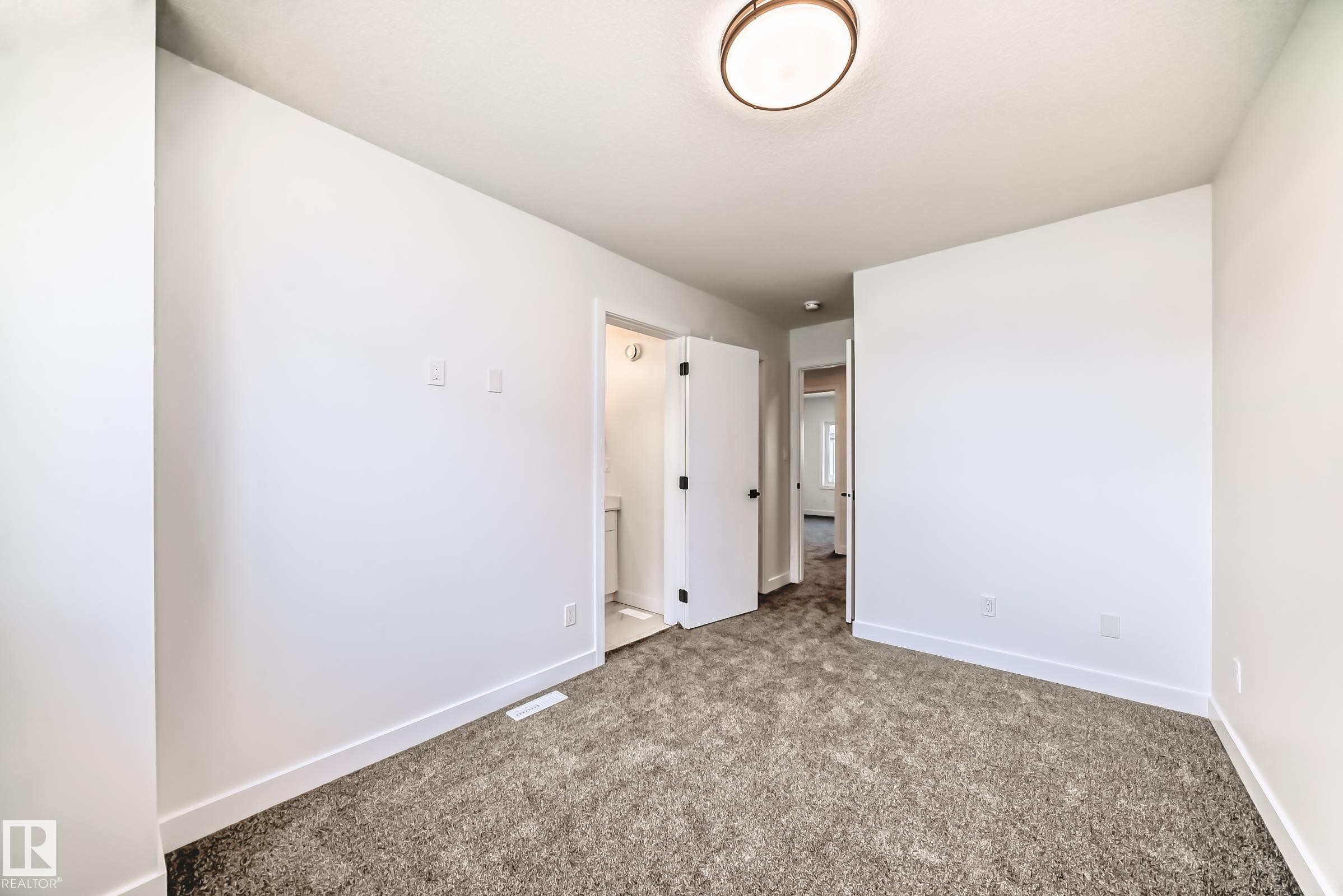 44 18120 28 Avenue, Edmonton, AB - Indoor Photo Showing Other Room