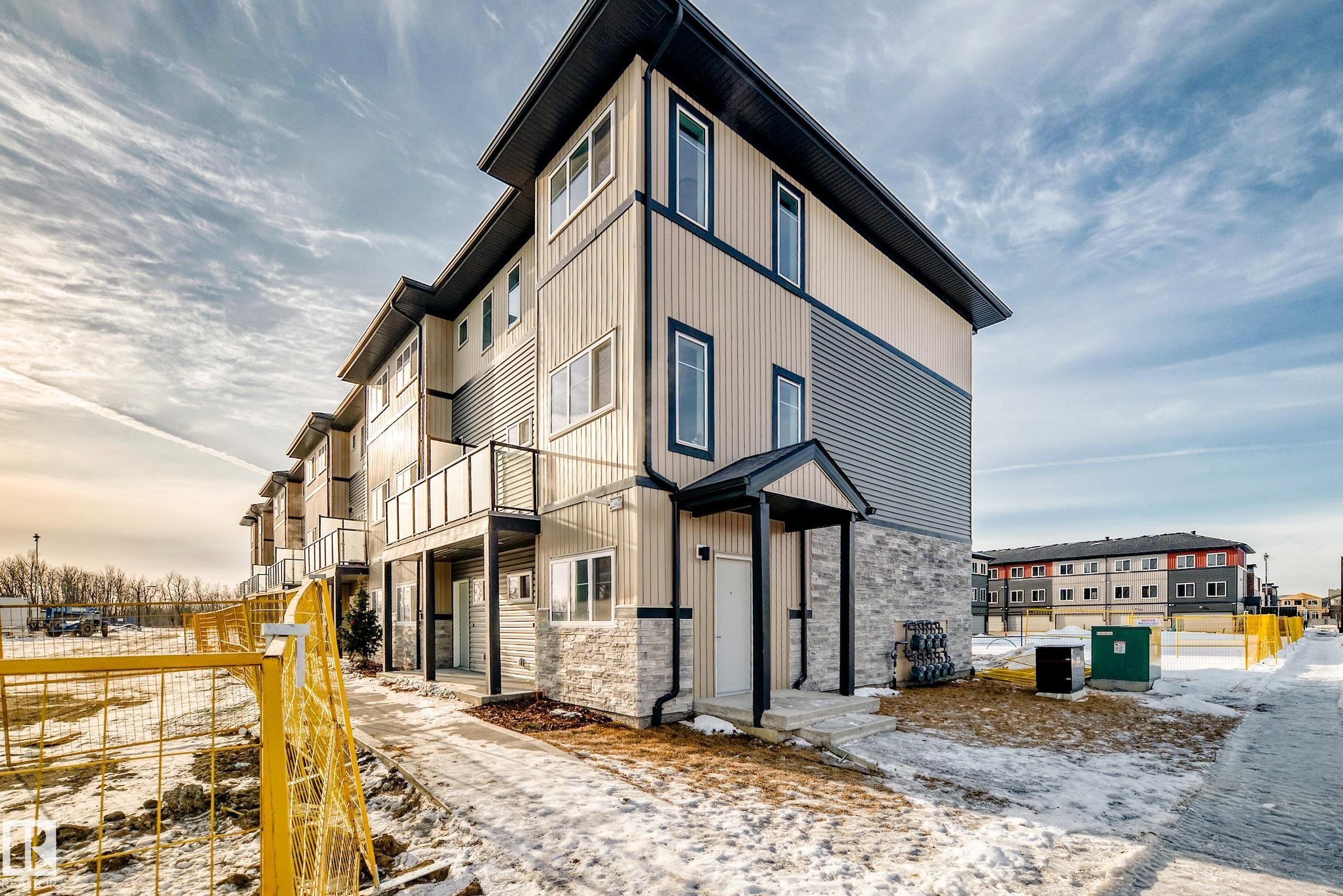 44 18120 28 Avenue, Edmonton, AB - Outdoor