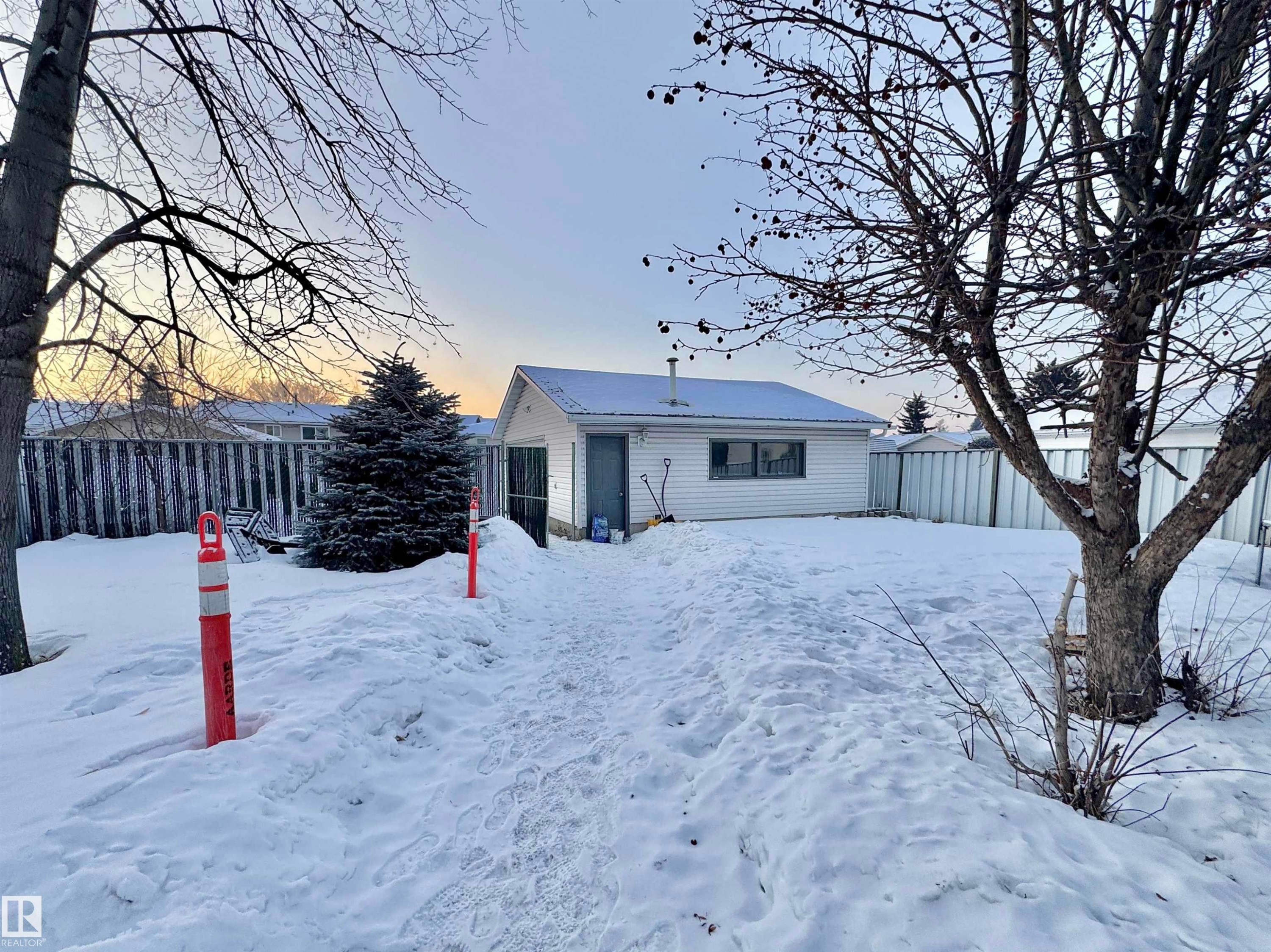 14304 79 Street, Edmonton, AB - Outdoor