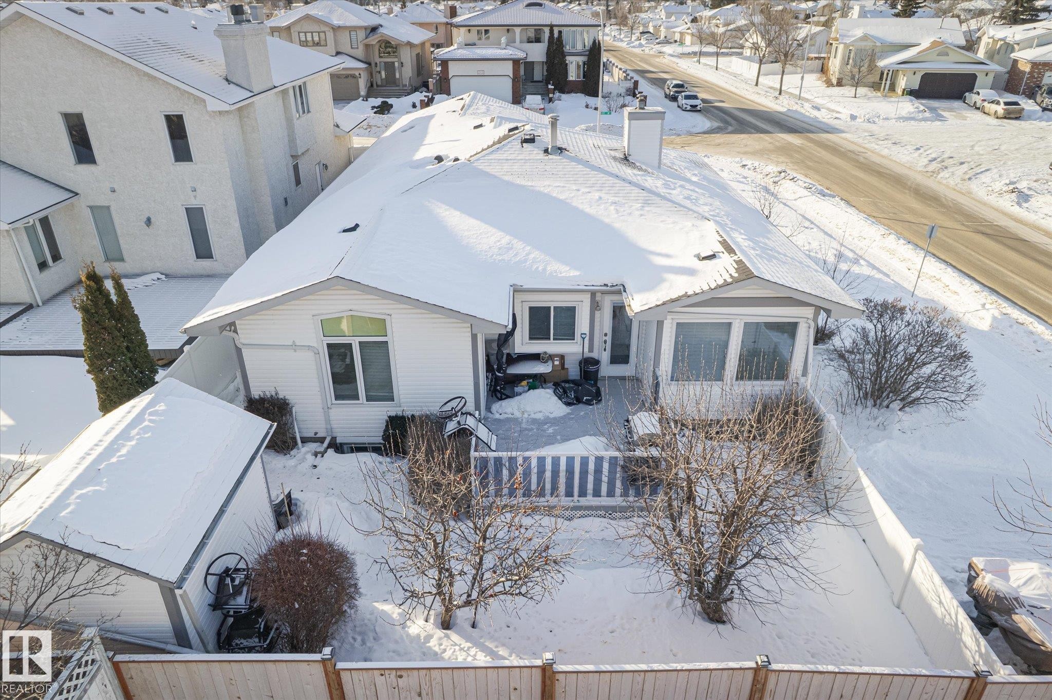 7020 157 Avenue, Edmonton, AB - Outdoor