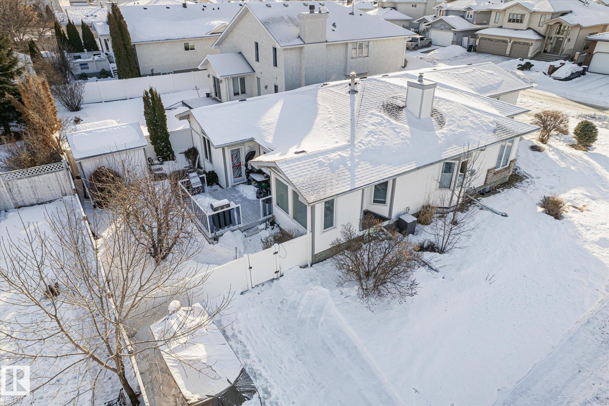 7020 157 Avenue, Edmonton, AB - Outdoor