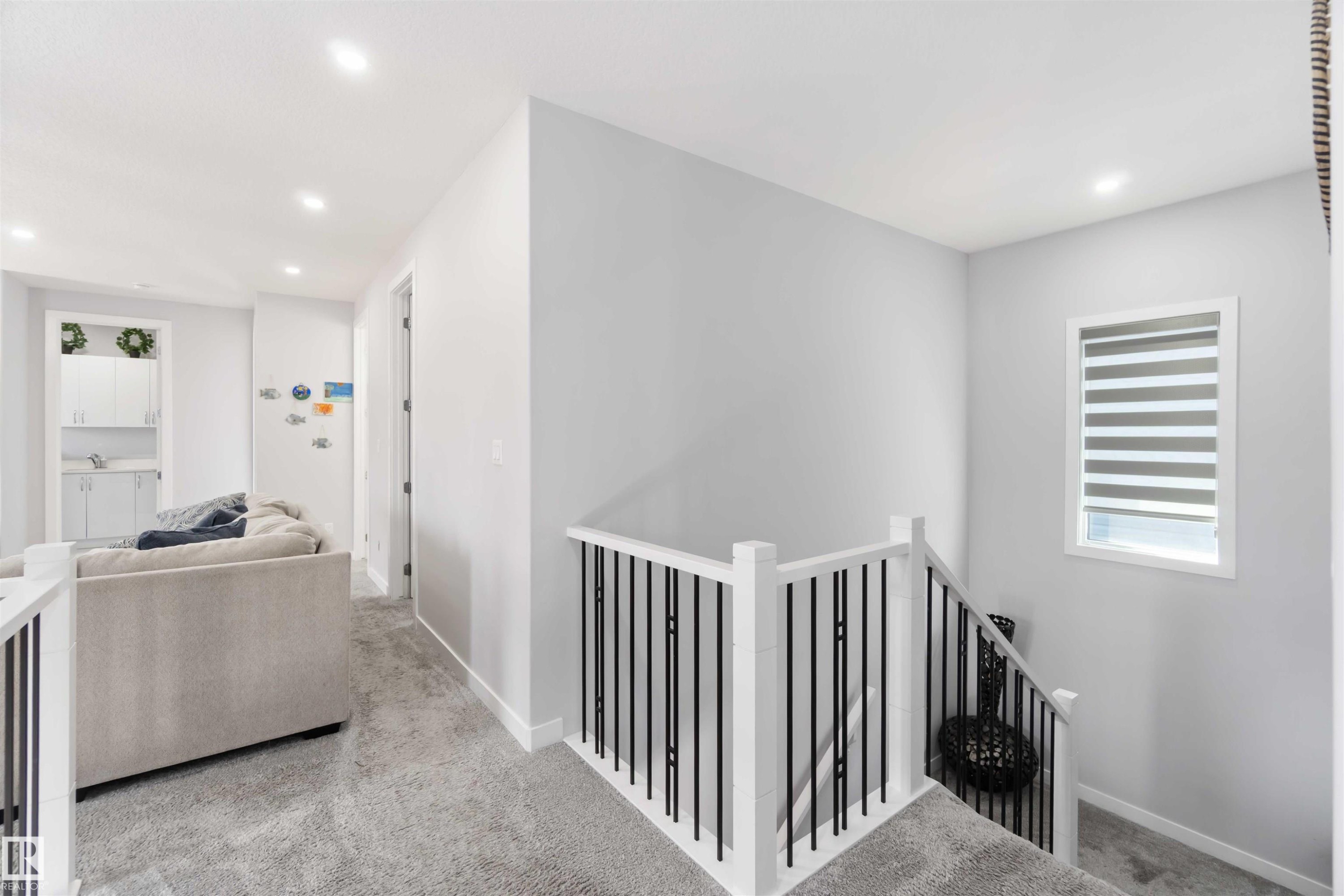 5732 Keeping Crescent, Edmonton, AB - Indoor Photo Showing Other Room