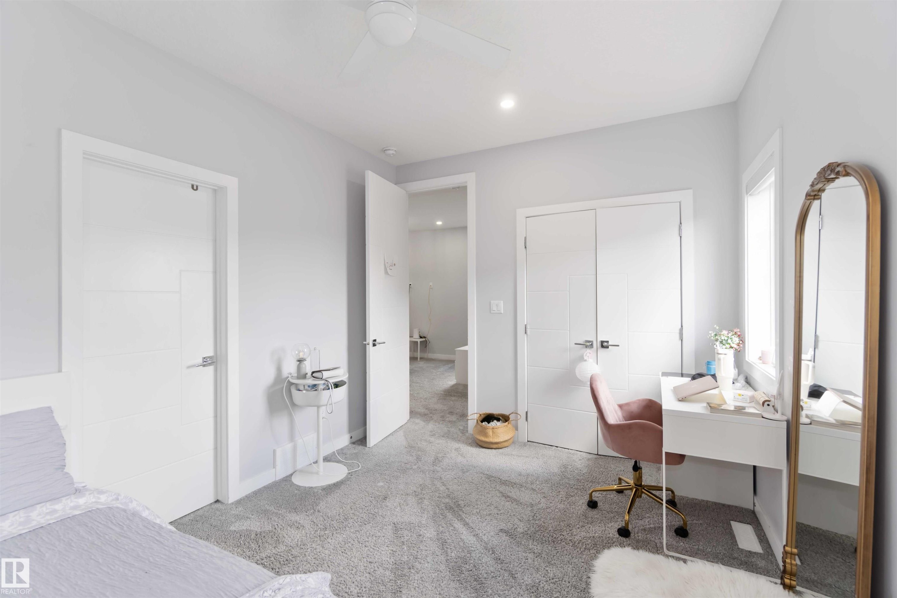 5732 Keeping Crescent, Edmonton, AB - Indoor