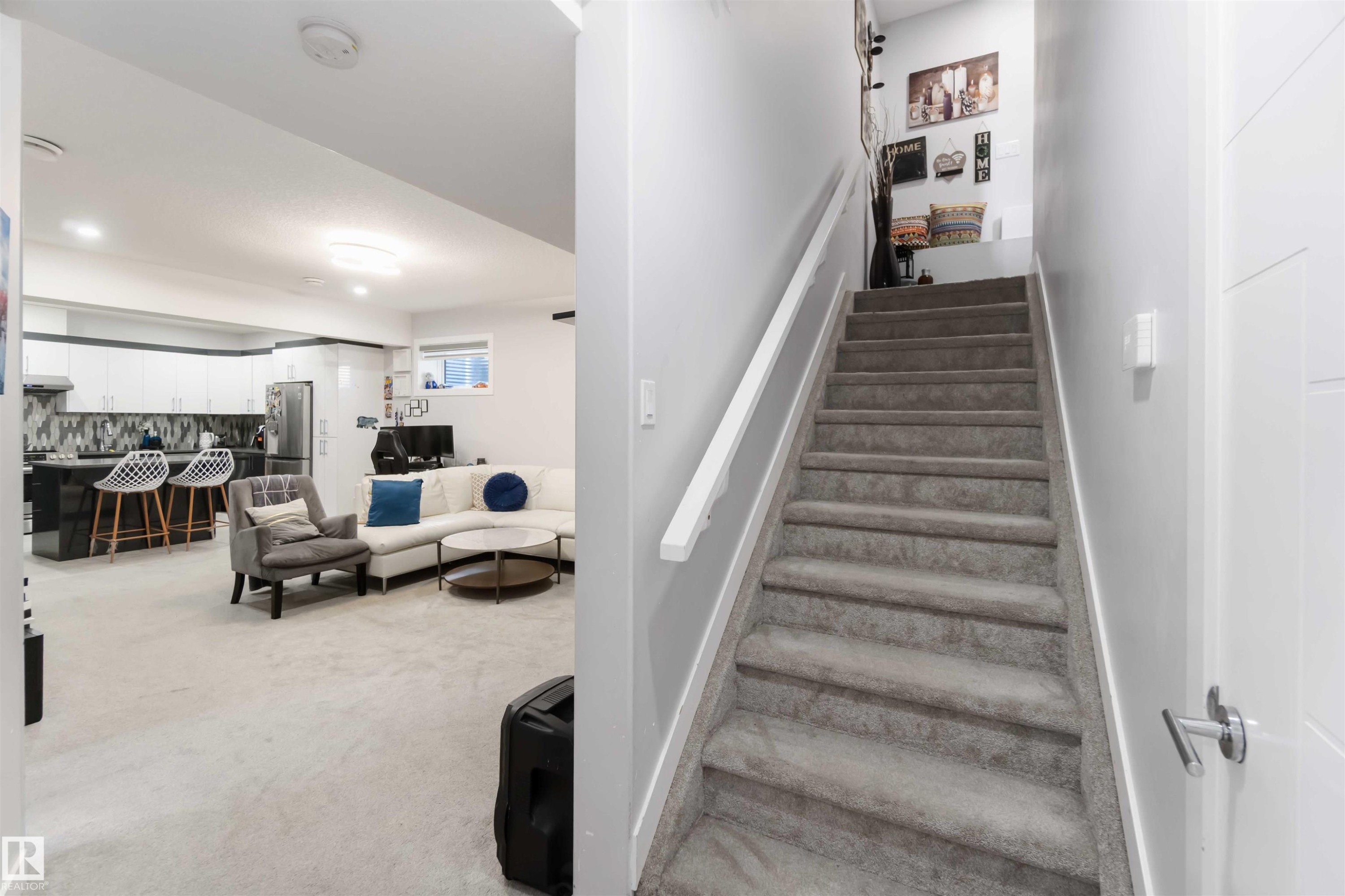 5732 Keeping Crescent, Edmonton, AB - Indoor Photo Showing Other Room