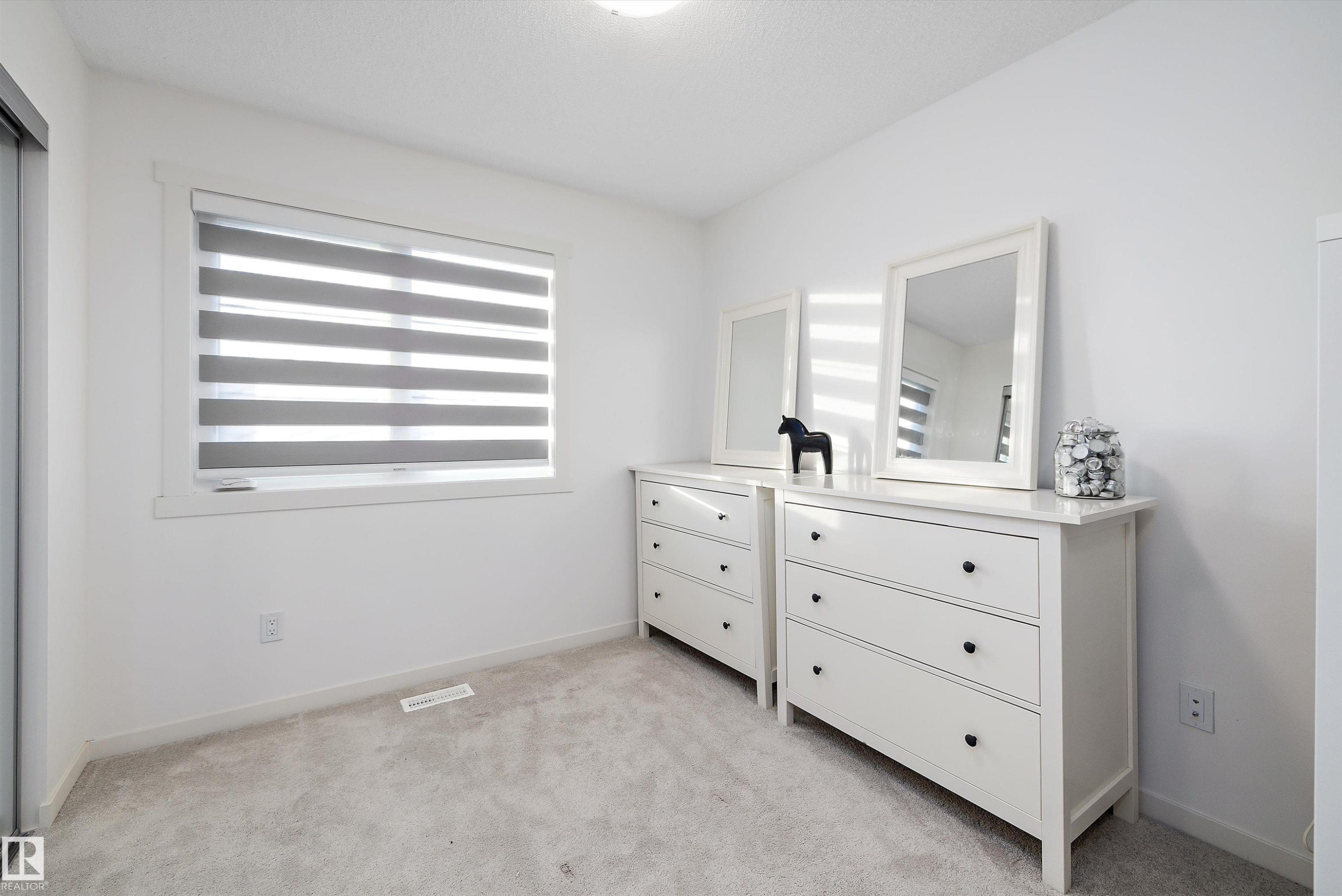 616 Kinglet Boulevard, Edmonton, AB - Indoor Photo Showing Other Room