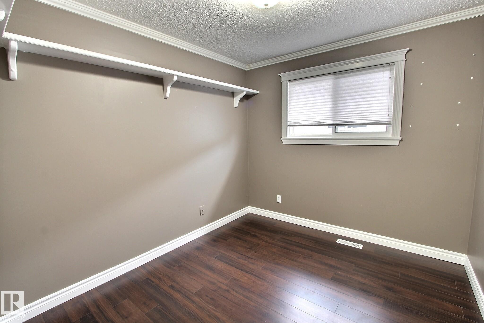 4417 44 Street, Stony Plain, AB - Indoor Photo Showing Other Room