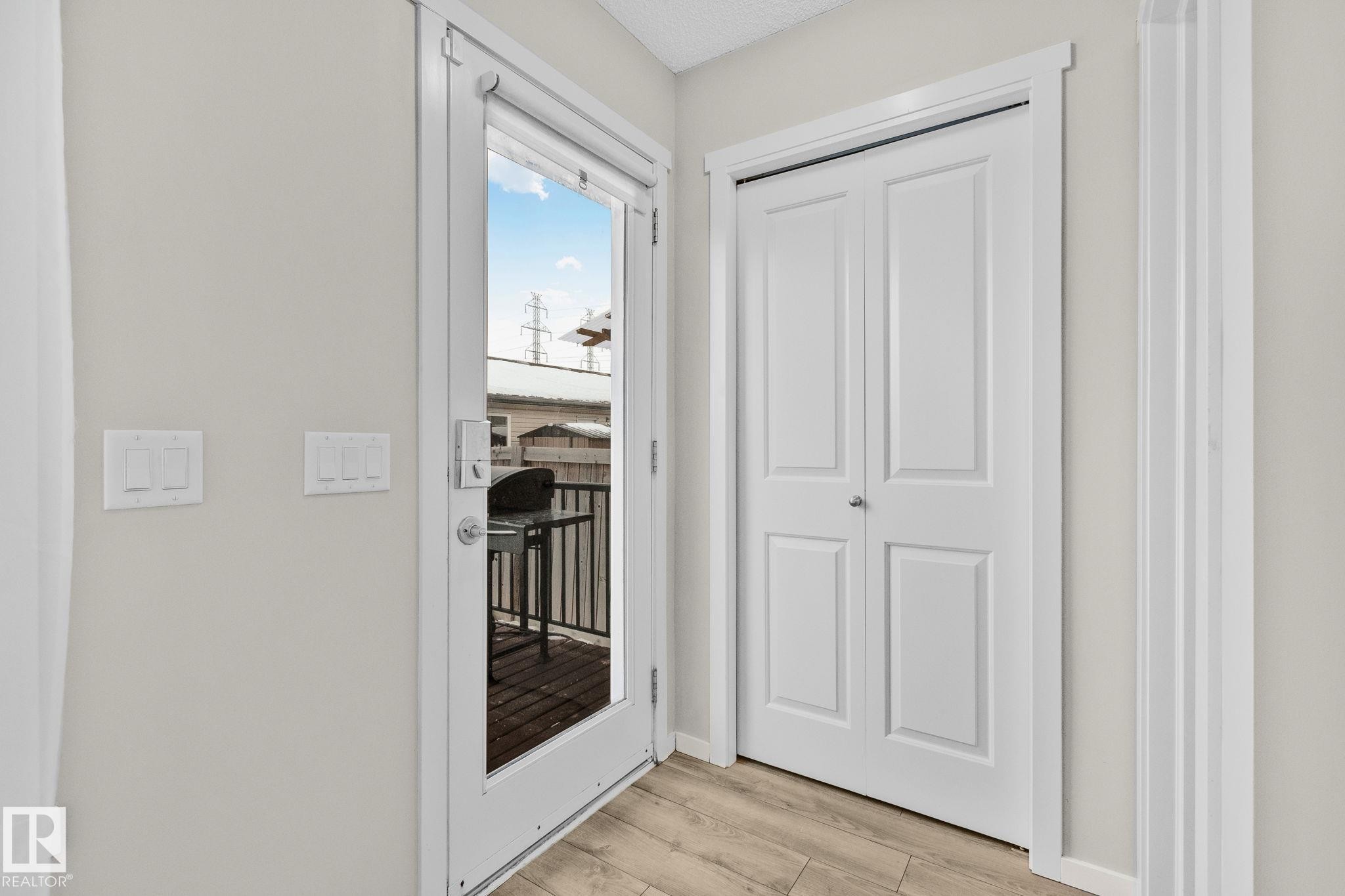 2830 18A Avenue, Edmonton, AB - Indoor Photo Showing Other Room