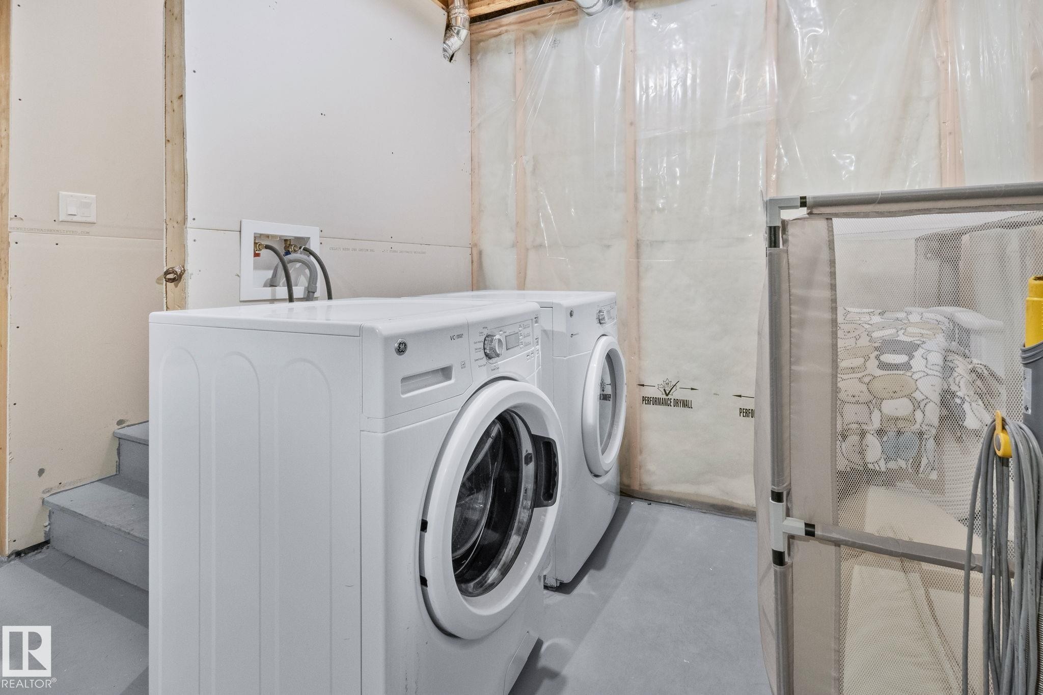 2830 18A Avenue, Edmonton, AB - Indoor Photo Showing Laundry Room