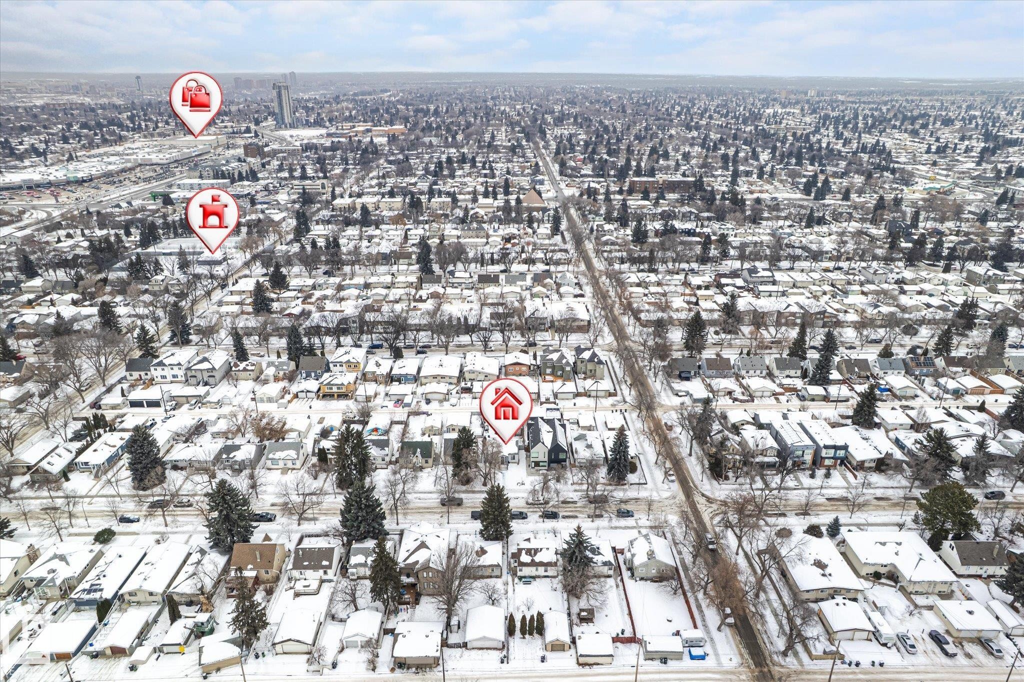 7912 78 Avenue, Edmonton, AB - Outdoor With View