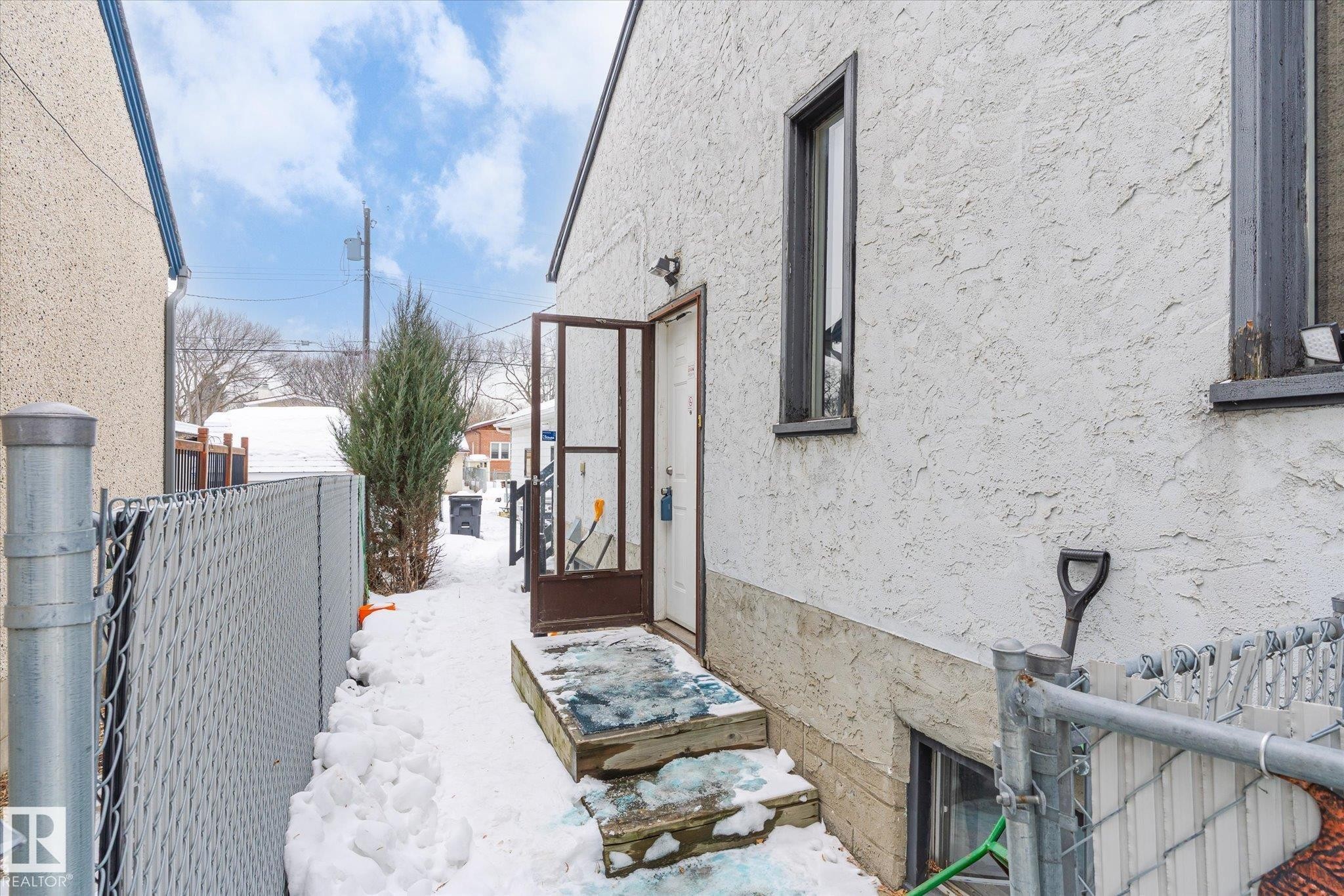 7912 78 Avenue, Edmonton, AB - Outdoor With Exterior