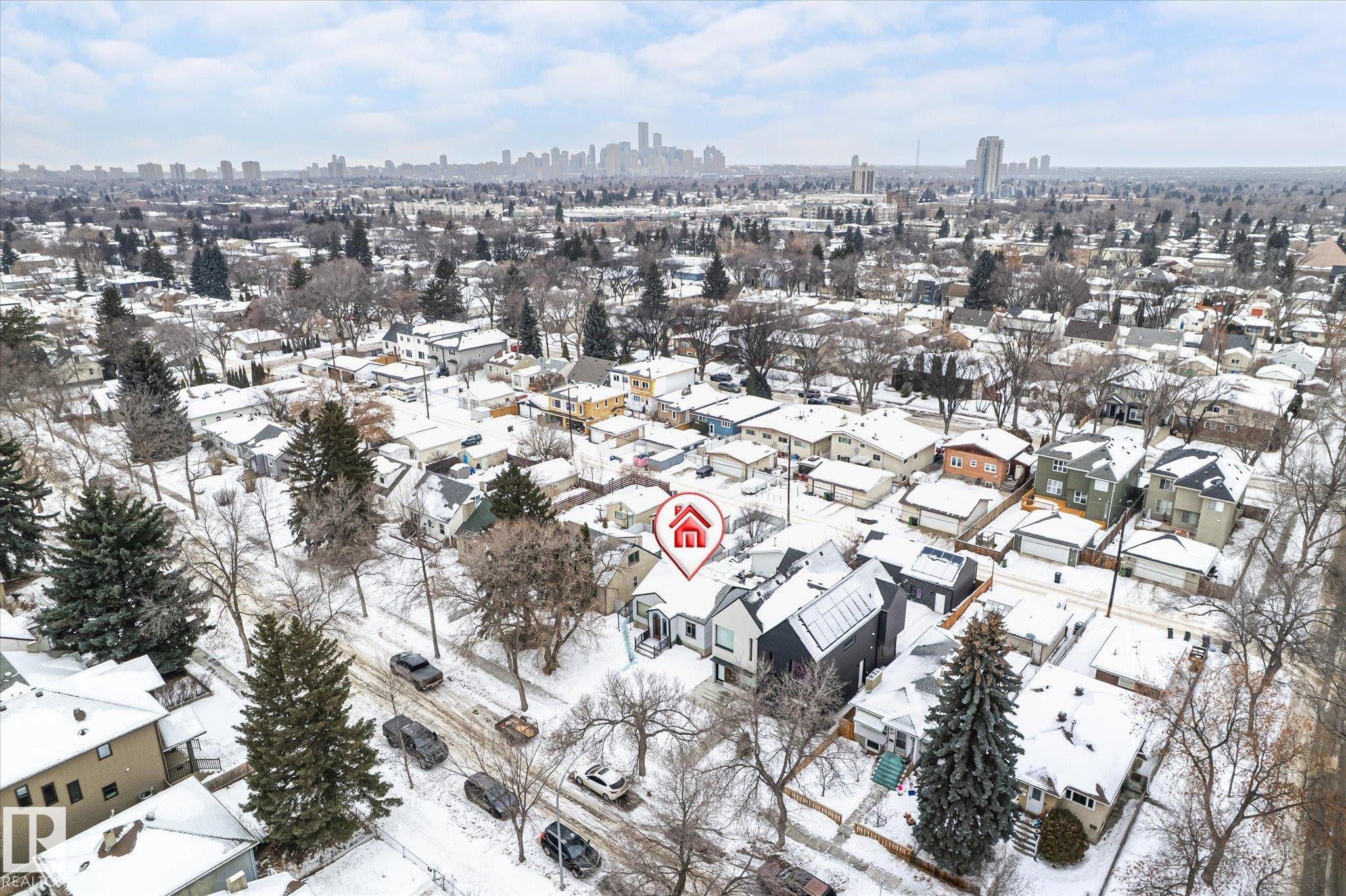 7912 78 Avenue, Edmonton, AB - Outdoor With View